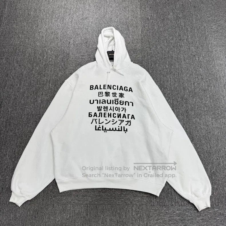 Balenciaga Balenciaga Seven-Language Print Hoodie. Size US S / EU 44-46 / 1 - 1 Thumbnail