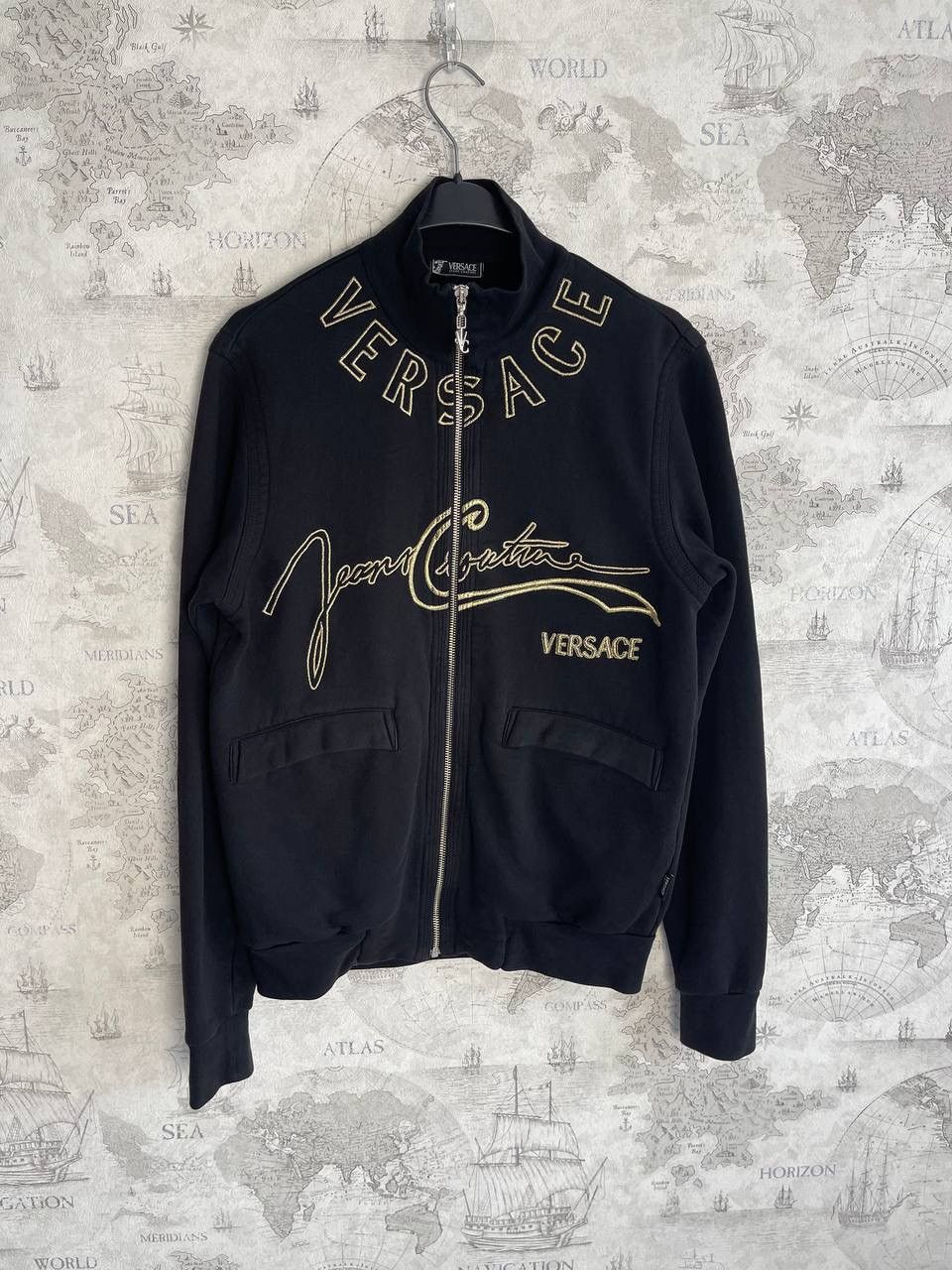 Vintage VINTAGE VERSACE ZIP HOODIE 90s BIG LOGO Size US M / EU 48-50 / 2 - 1 Thumbnail