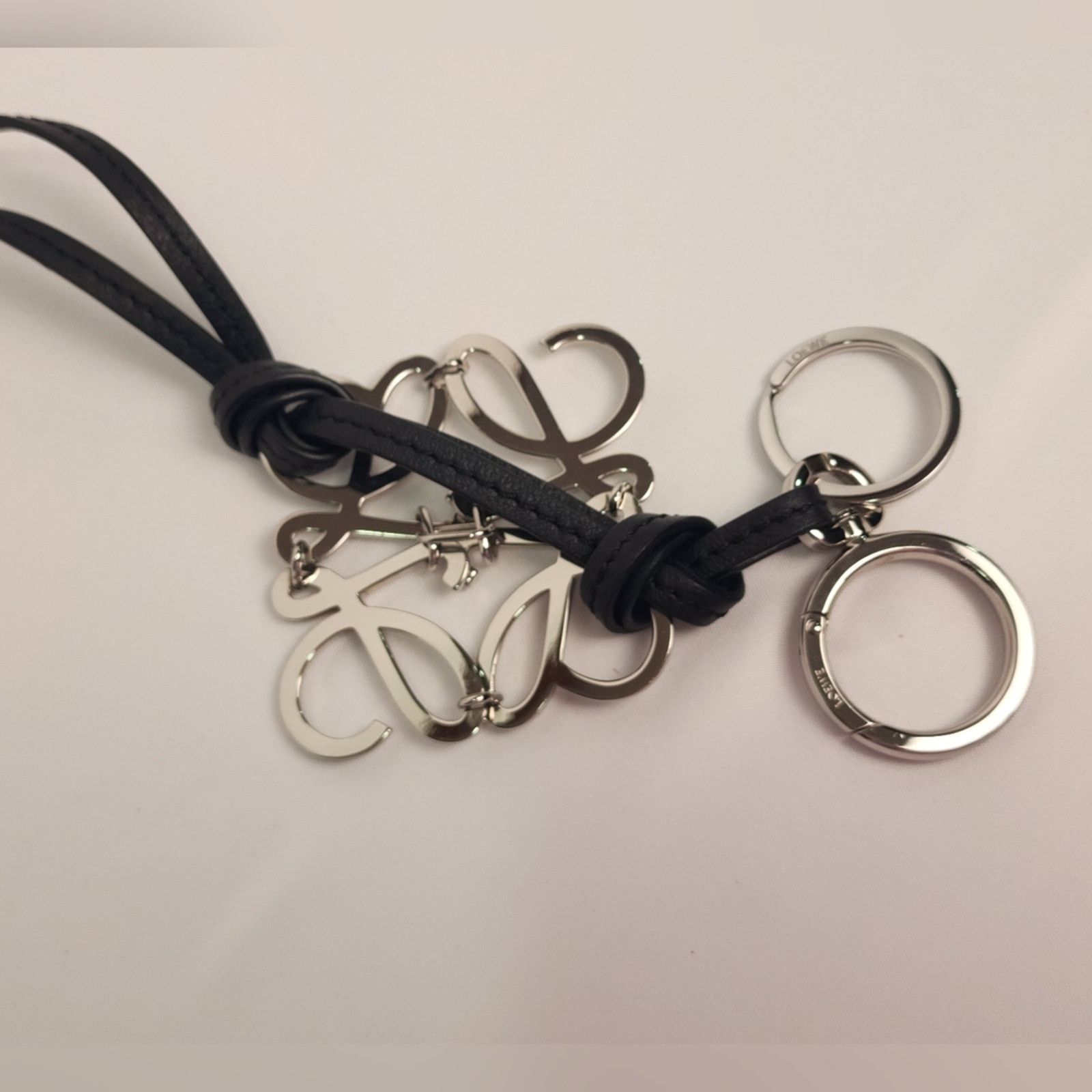 Loewe LOEWE Bag Charm Anagram Black leather calfskin Palladium Size ONE SIZE - 9 Thumbnail