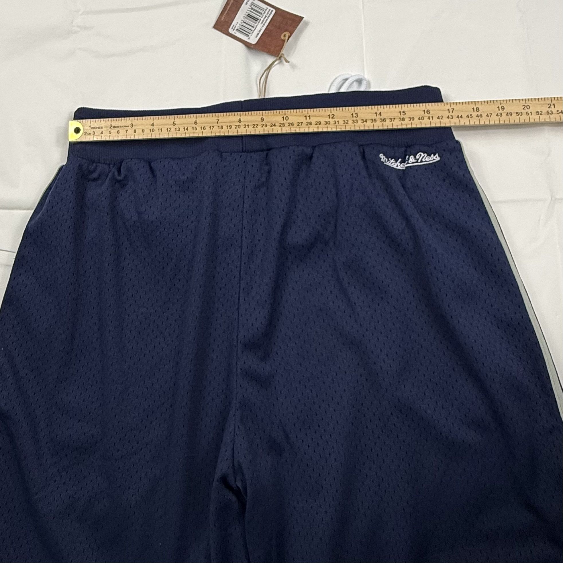 Mitchell & Ness Mitchell & Ness Mens Navy Blue Mesh Basketball Shorts XL New Size US 40 / EU 56 - 10 Thumbnail
