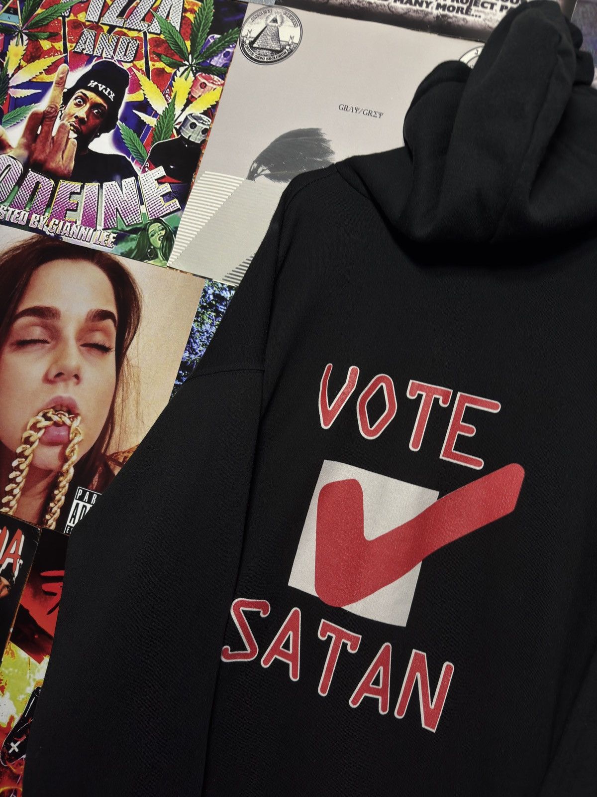 Marilyn Manson Vintage Marilyn Manson Rare Vote Satan Hoodie Size US XL / EU 56 / 4 - 4 Thumbnail
