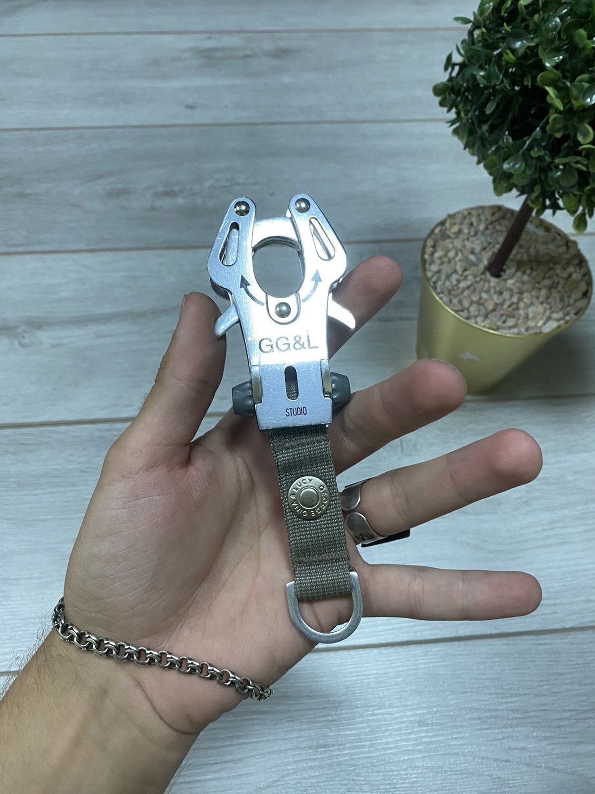 Vintage GG&L ALYX style vintage metallic carabiner Size ONE SIZE - 1 Thumbnail