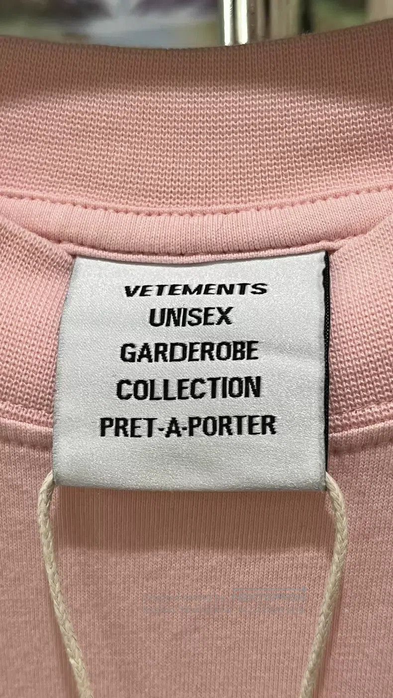 Vetements Vetements Pink Slogan Short Sleeve T-Shirt, XS Size Size US XS / EU 42 / 0 - 3 Thumbnail
