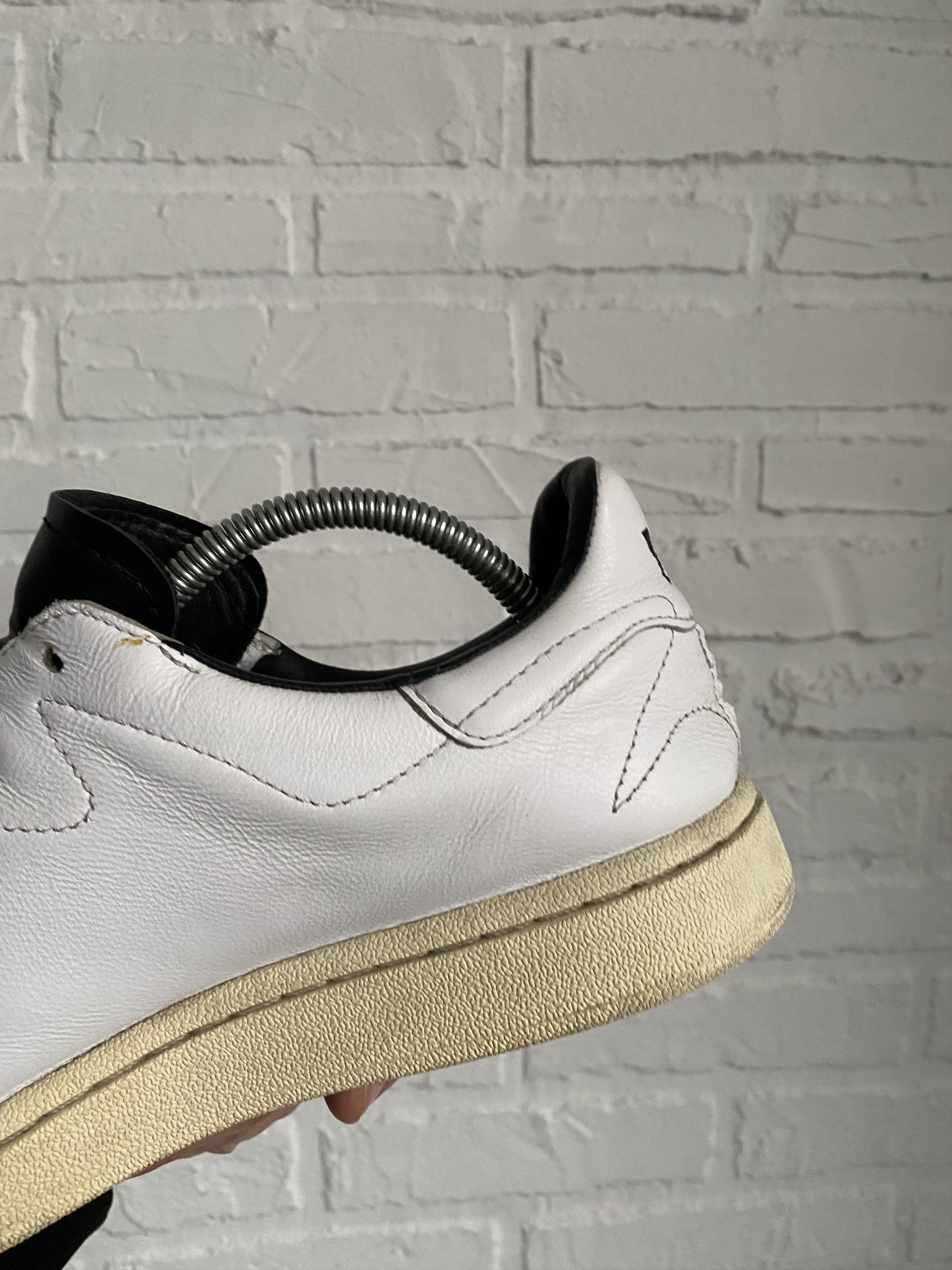Y-3 × Yohji Yamamoto y-3 x Yohji Yamamoto court embroidered logo sneakers Size US 9 / EU 42 - 11 Thumbnail