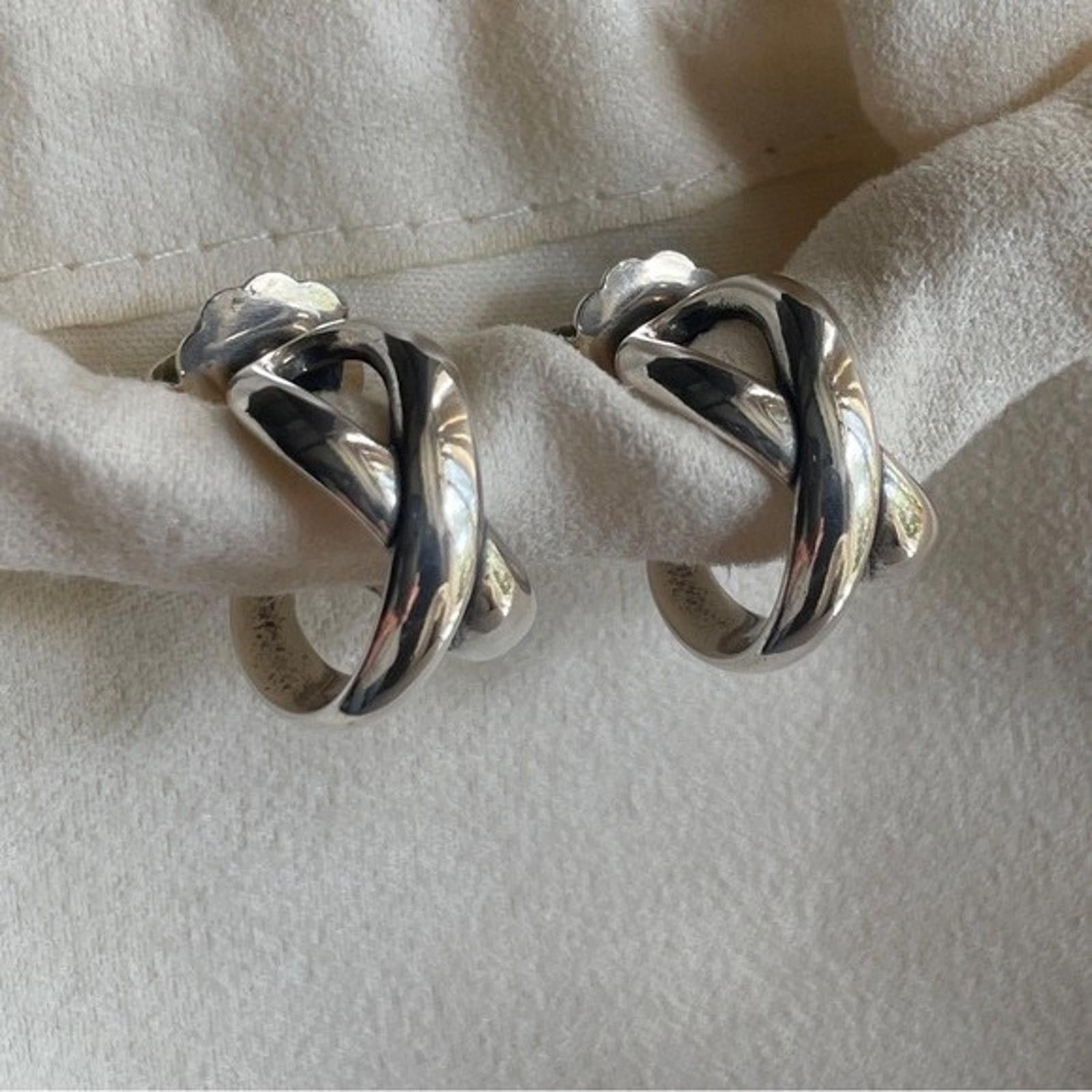 Other Retired James Avery Sterling Silver Infinity Hoop Earrings Size ONE SIZE - 1 Thumbnail