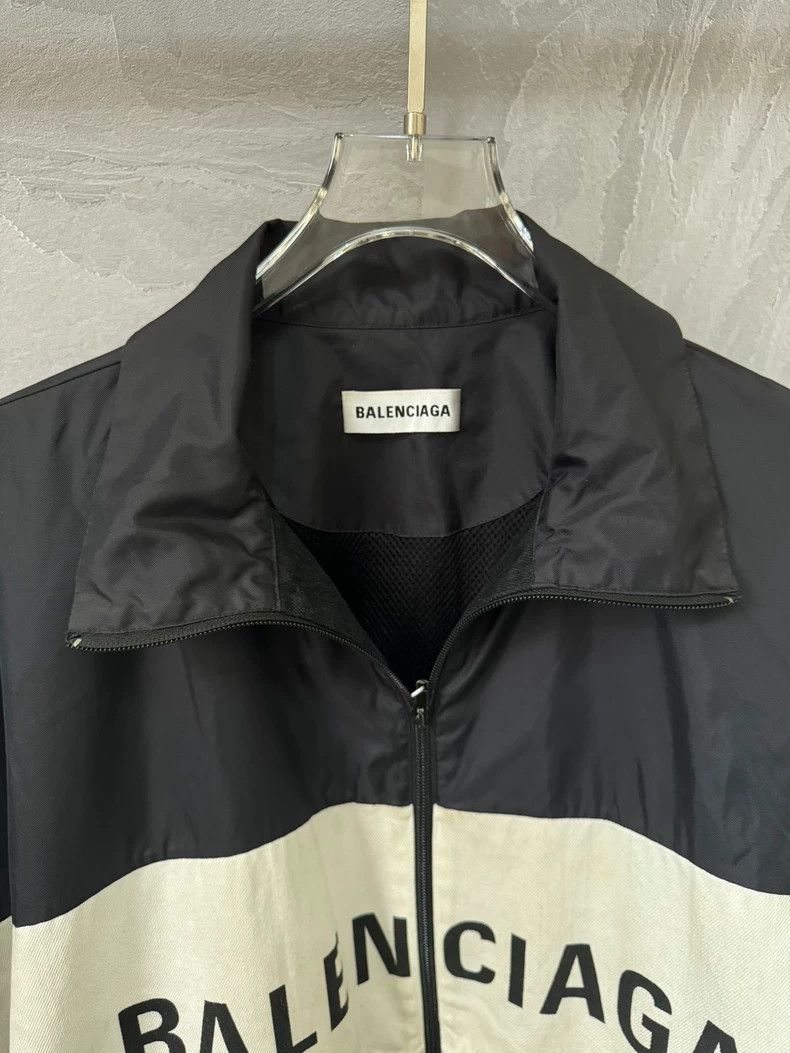 Balenciaga Balenciaga size 34 Denim tri-color patchwork logo jacket Size US XS / EU 42 / 0 - 4 Thumbnail