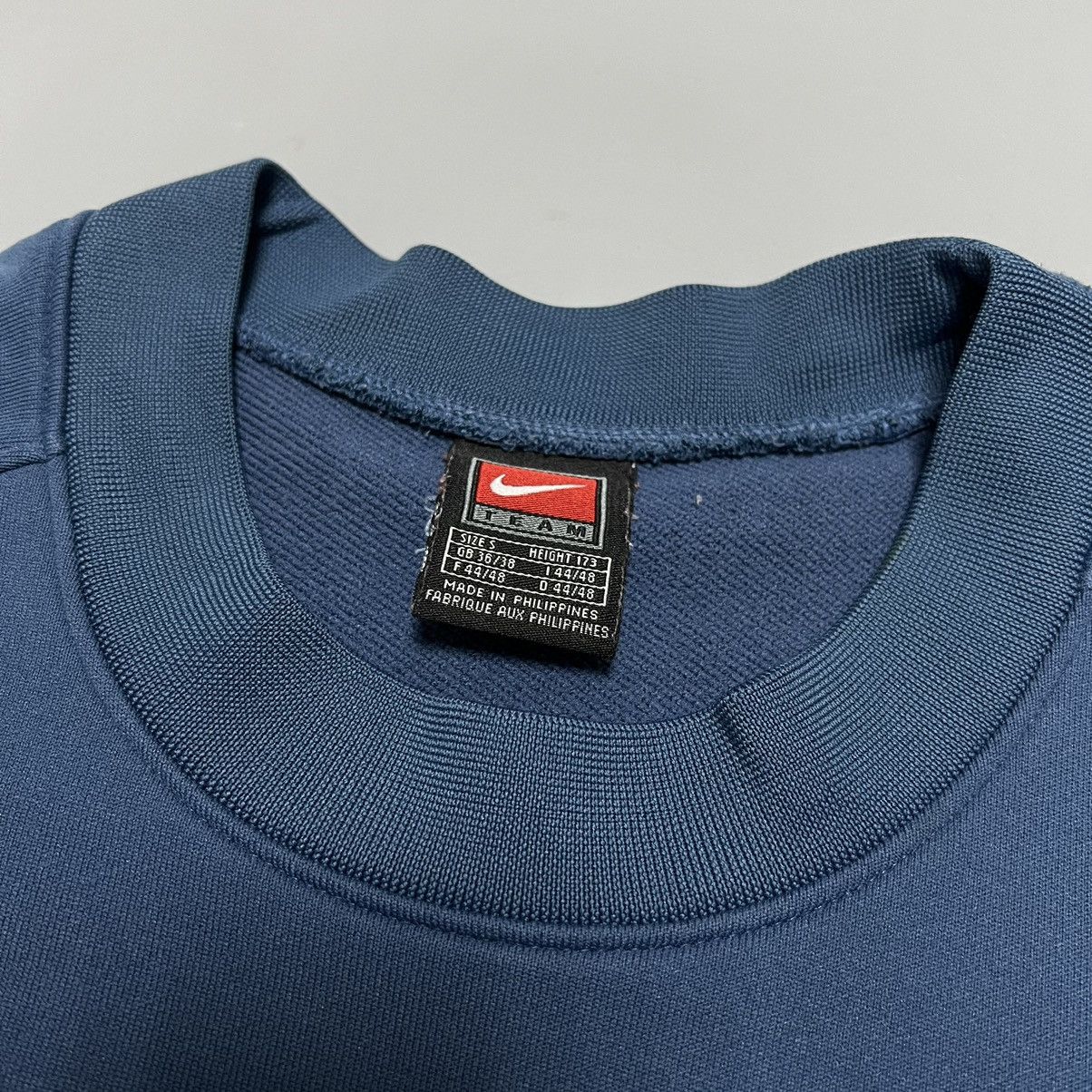 Nike × Vintage Vintage Nike y2k Center Logo Swoosh sweatshirt Size US S / EU 44-46 / 1 - 7 Thumbnail