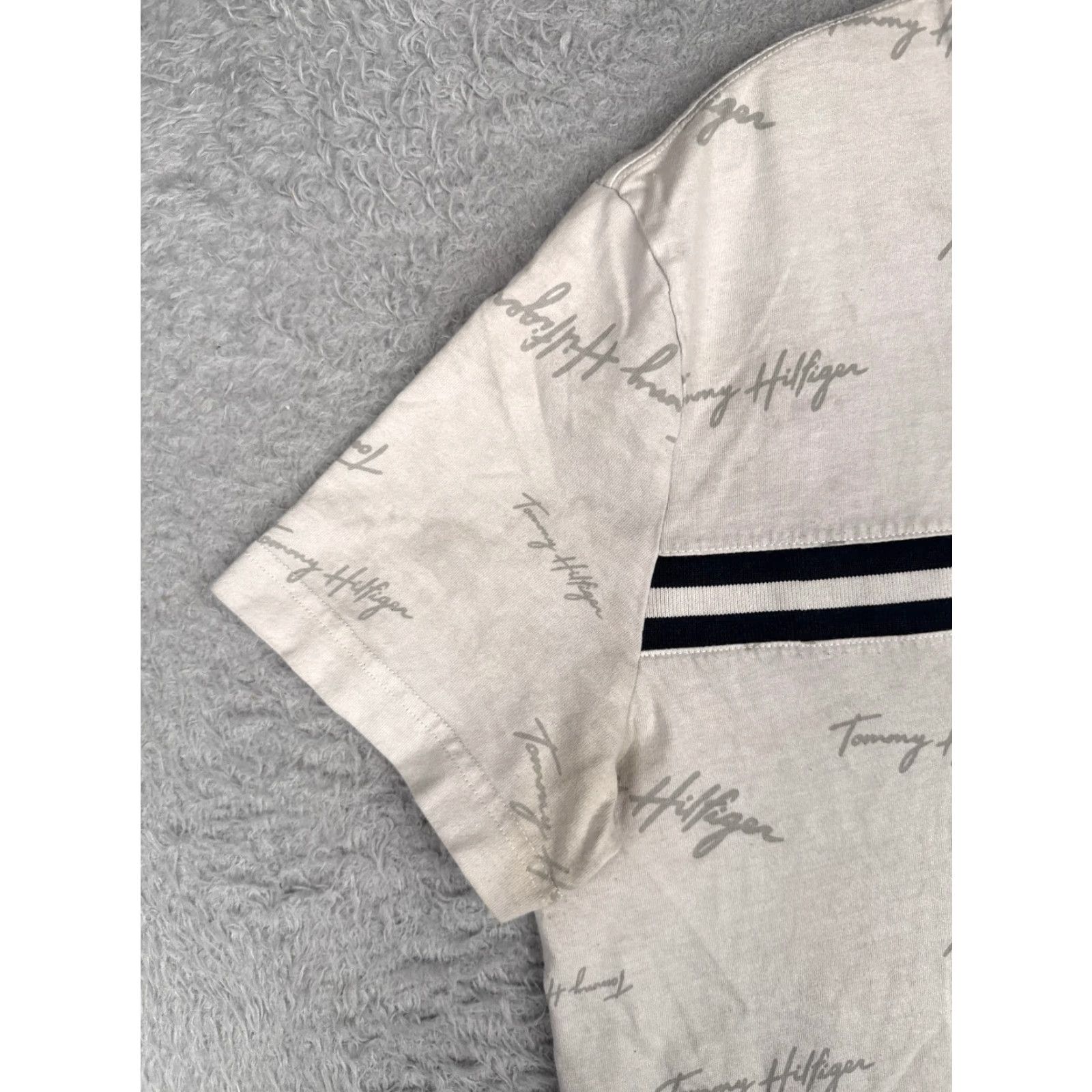 Tommy Hilfiger Tommy Hilfiger Shirt Adult XL White 100% Cotton Logo AOP Crew Neck Mens Size US XL / EU 56 / 4 - 3 Thumbnail