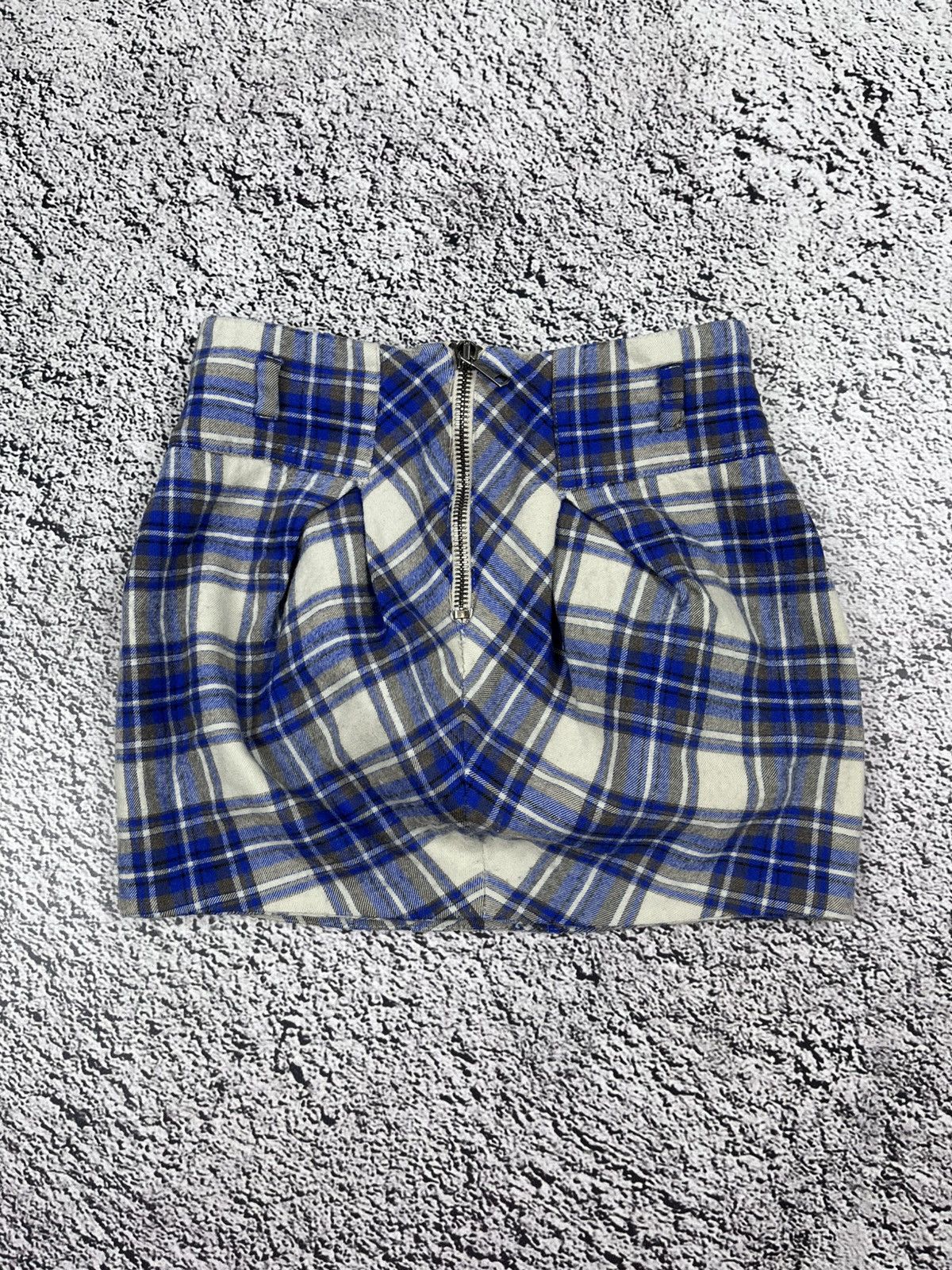 Blumarine Vintage Blumarine Blugirl Check Wool mini skirt Size 38 Size 26" / US 2 / IT 38 - 1 Thumbnail