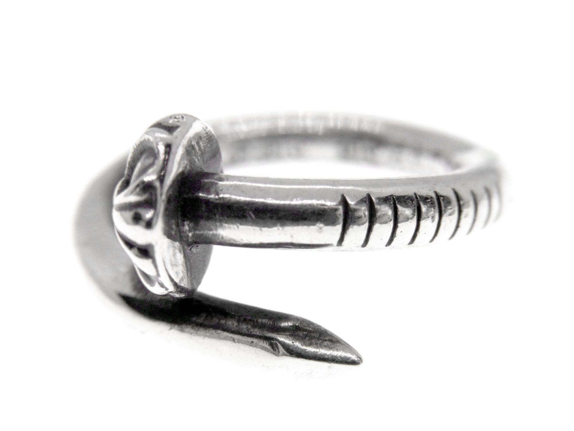 Chrome hearts cross ball nail ring