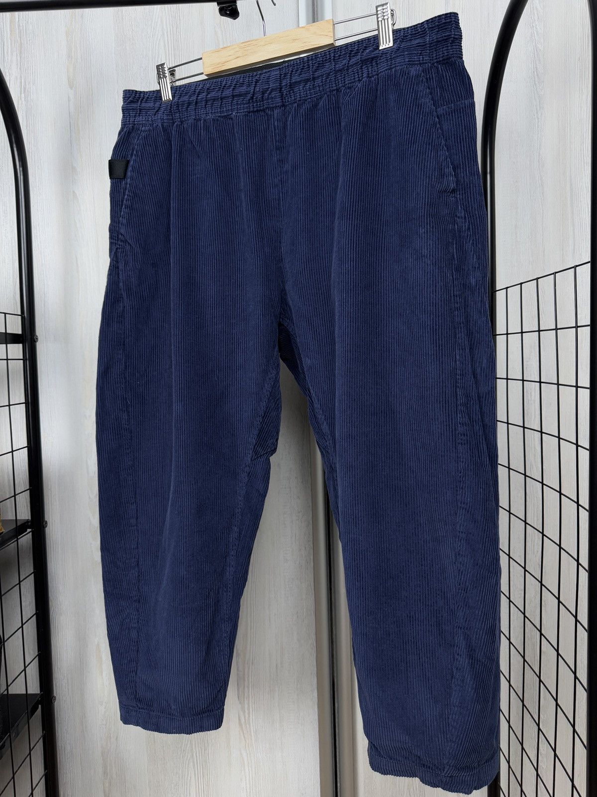 Nike Nike NIKE LIFESTYLE CROP PANT Size: XL BLUE - DO6329-410 Size US 36 / EU 52 - 1 Thumbnail
