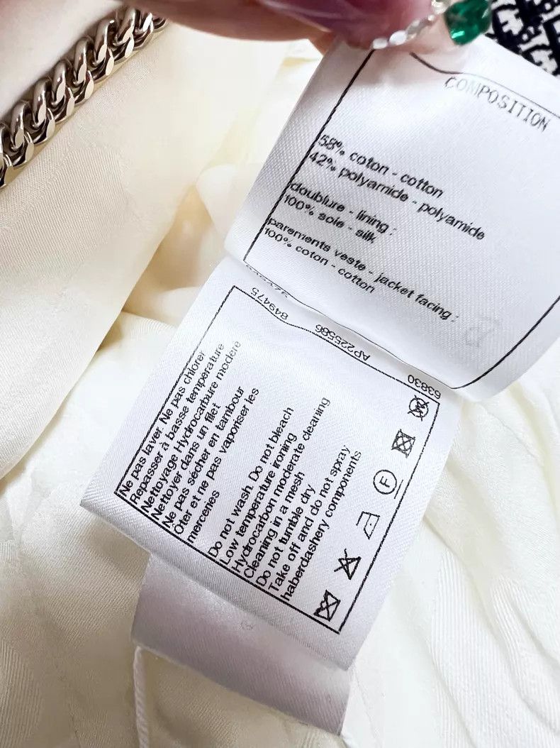 Chanel Chanel White soft tweed round-neck long-sleeved jacket Size XS / US 0-2 / IT 36-38 - 8 Thumbnail