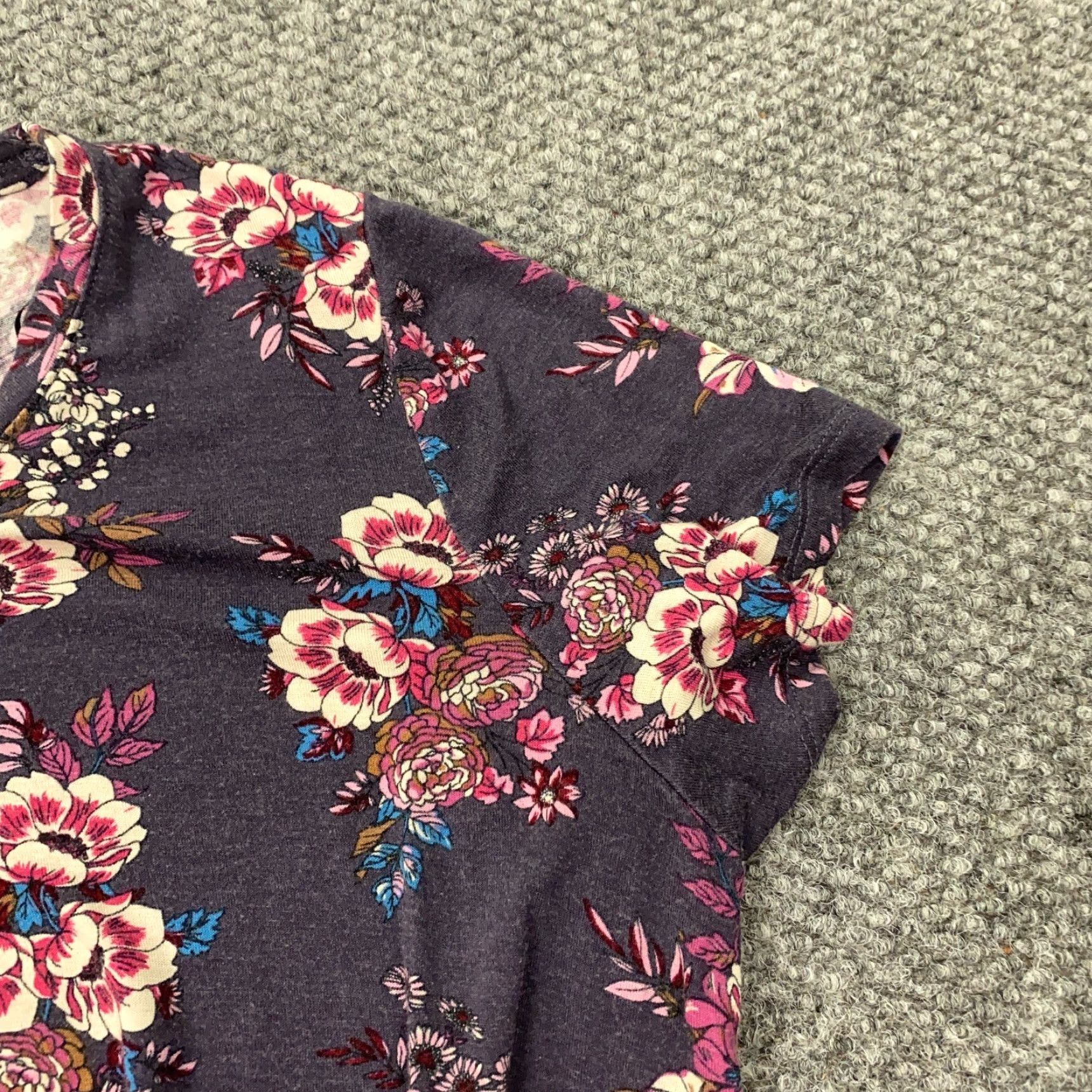 Vintage Nine Britton Shirt Blouse Womens XL Gray Floral Office Business Casual Short Sleeve Round Neck Pullover Stretch Size XL / US 12-14 / IT 48-50 - 3 Thumbnail
