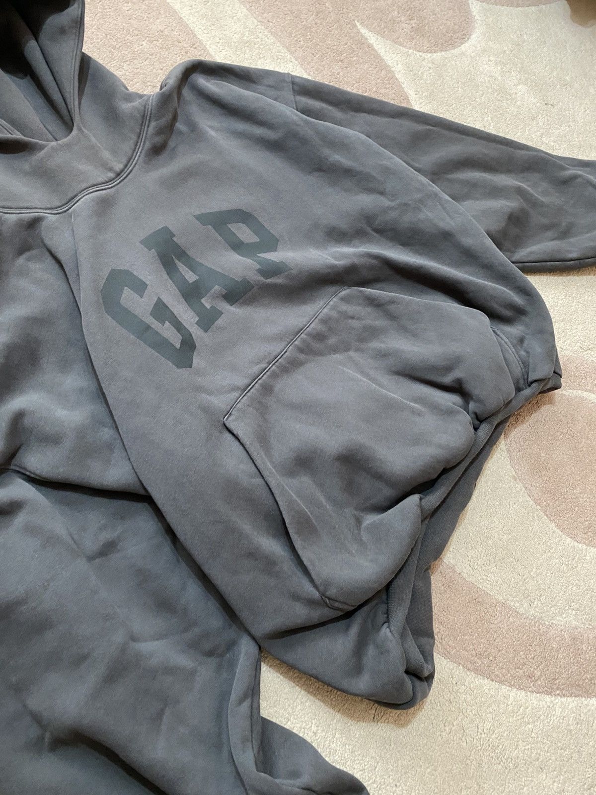 Balenciaga × Gap × Kanye West Yeezy gap Balenciaga Kanye West dove hoodie Size US S / EU 44-46 / 1 - 10 Thumbnail