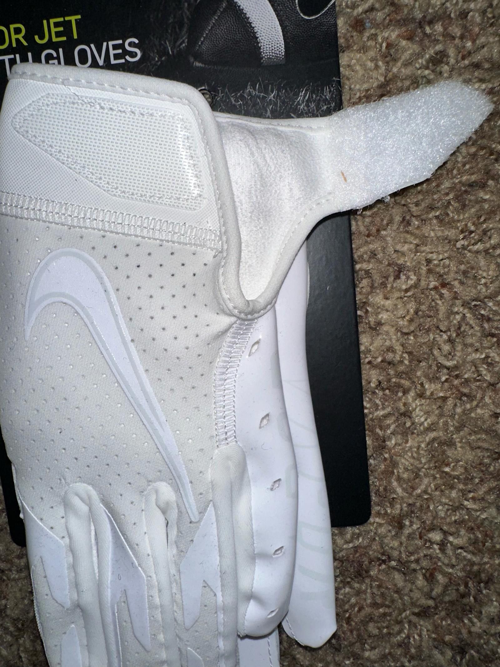 Nike Nike Vapor Jet 6.0 Youth Football Triple White Gloves Size ONE SIZE - 3 Thumbnail