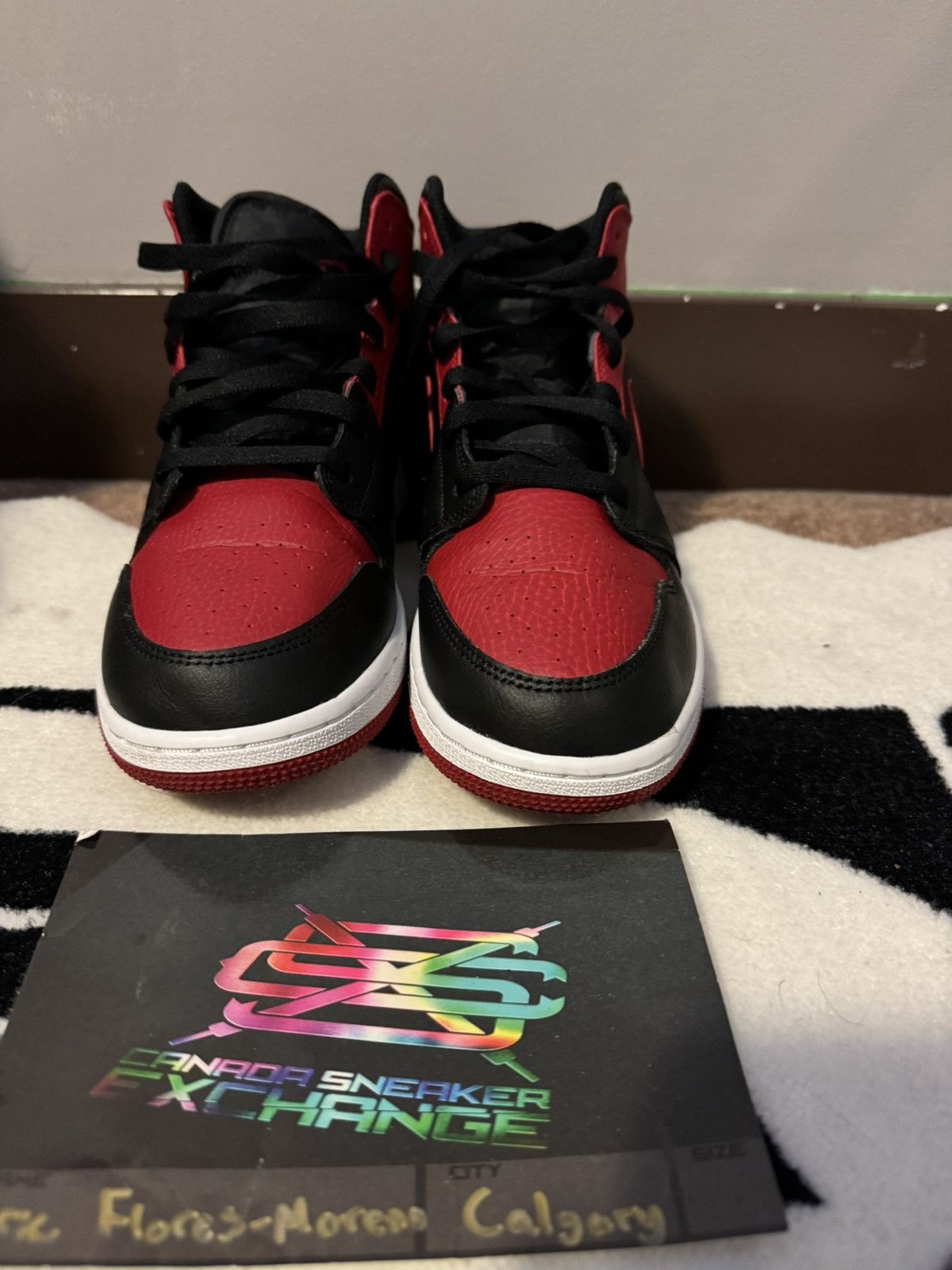 Jordan Brand Jordan 1 Banned Mid Size US 7 / EU 40 - 4 Thumbnail