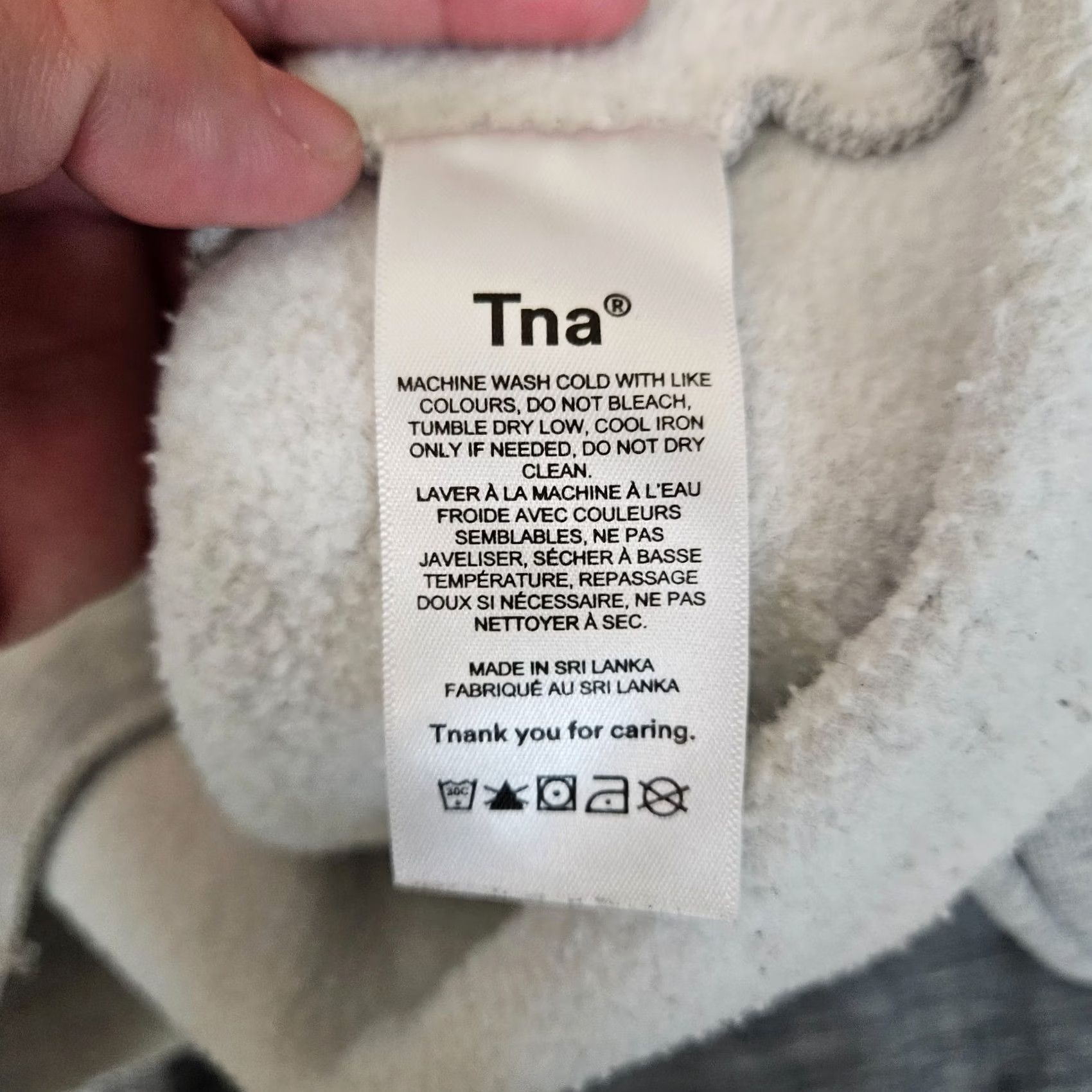 TNA Aritzia TNA Cozy Fleece Women's XS Cropped Sweatshirt Gray Pullover Crew Neck All Seasons Long Sleeve Raglan Sleeve Logo Sweatshirt Women XS Gray Size XS / US 0-2 / IT 36-38 - 6 Thumbnail