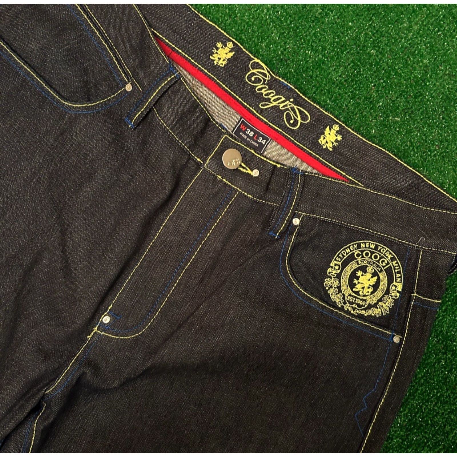 Coogi VINTAGE COOGI Jeans Baggy Skater Hip Hop Grunge VTG Mens Size 38 Embroidered Wide-Leg 38X34 Size US 38 / EU 54 - 5 Thumbnail