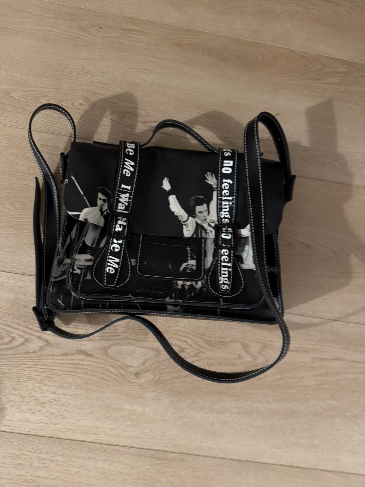 Dr. Martens Dr. Martens x Sex Pistols Brief Case Size ONE SIZE - 8 Thumbnail