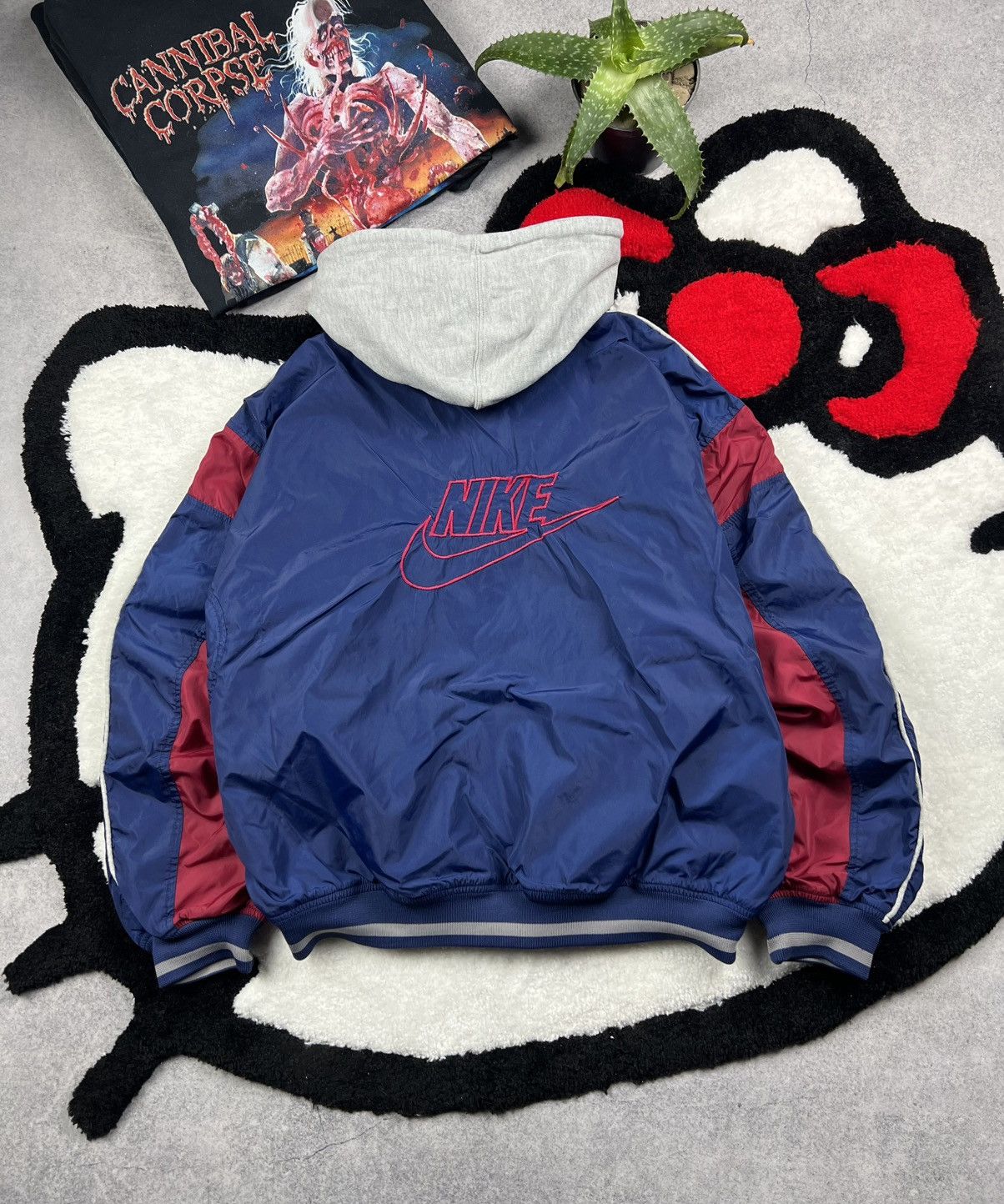 Vintage Vintage Nike Big Logo Oversized Reversible Nylon 90s Jacket Size US S / EU 44-46 / 1 - 17 Thumbnail