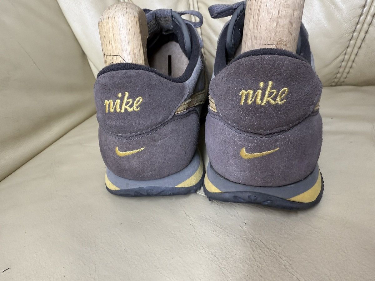 Nike Vibtage Nike Suede Sneackers Y2K RARE Size US 9.5 / EU 42-43 - 8 Thumbnail