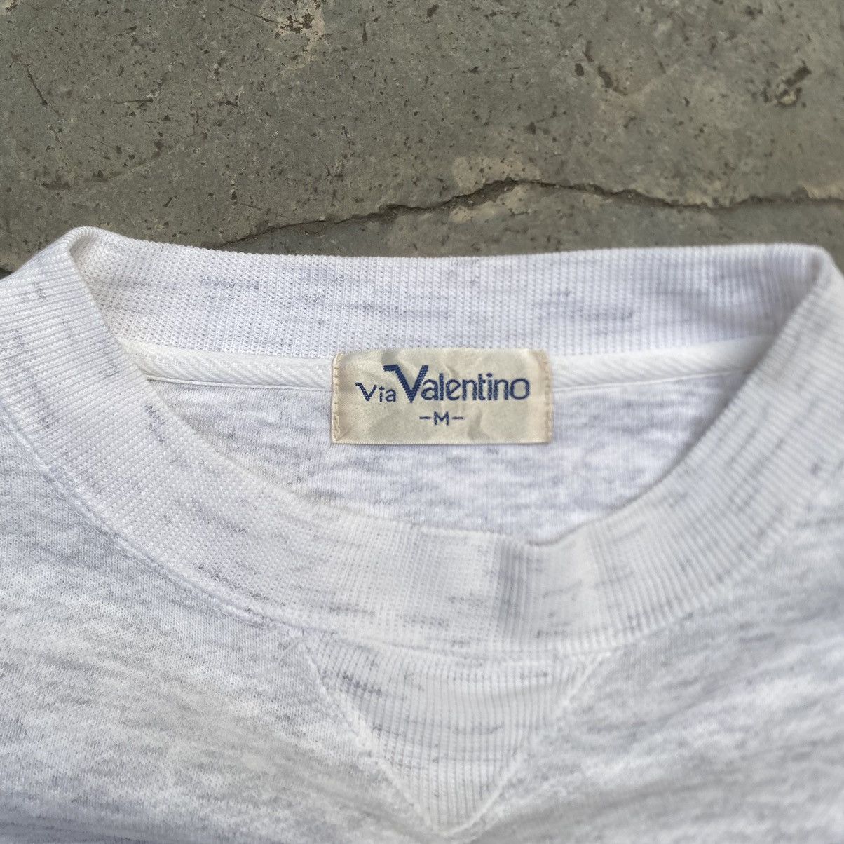 Vintage Y2K Valentino Crewneck Size US M / EU 48-50 / 2 - 3 Thumbnail