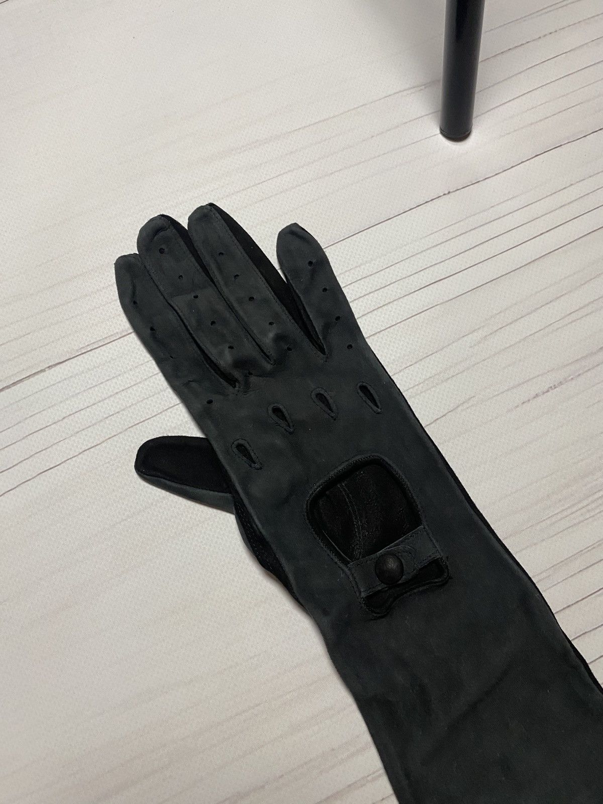 Marni Vintage Marni Black Leather Long Gloves Size 7.5 Size ONE SIZE - 17 Thumbnail