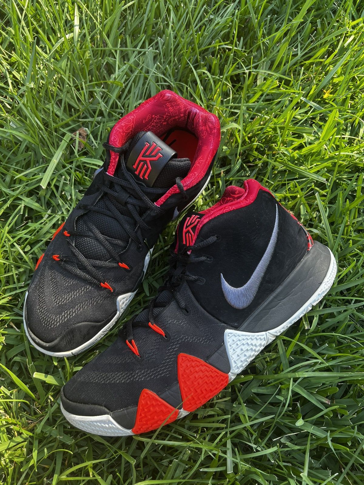 Nike CLEAN Nike Kyrie IV 4 size 13 Mens shoes ‘Think 16’ Red Size US 13 / EU 46 - 2 Thumbnail