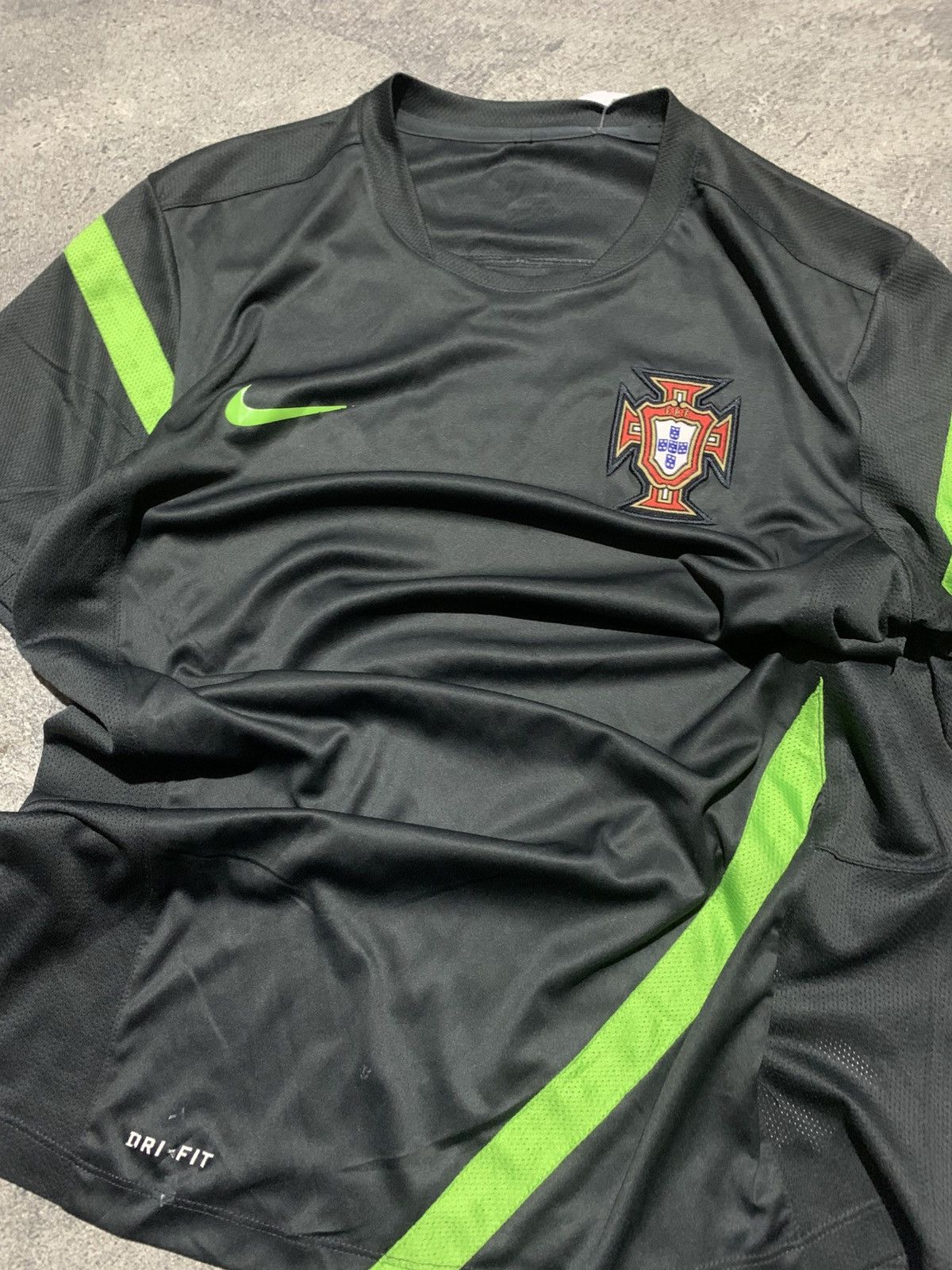Nike 🐍 Nike Portugal 2012-13 Training Football Jersey Size US S / EU 44-46 / 1 - 3 Thumbnail