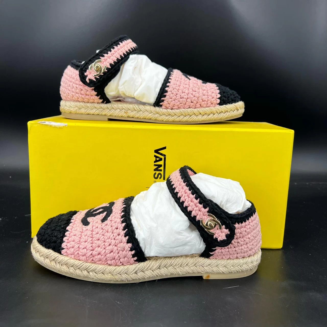Chanel Chanel New Woven Classic Flats 36 Worn Once Like New Boxed Size US 5 / IT 35 - 3 Thumbnail
