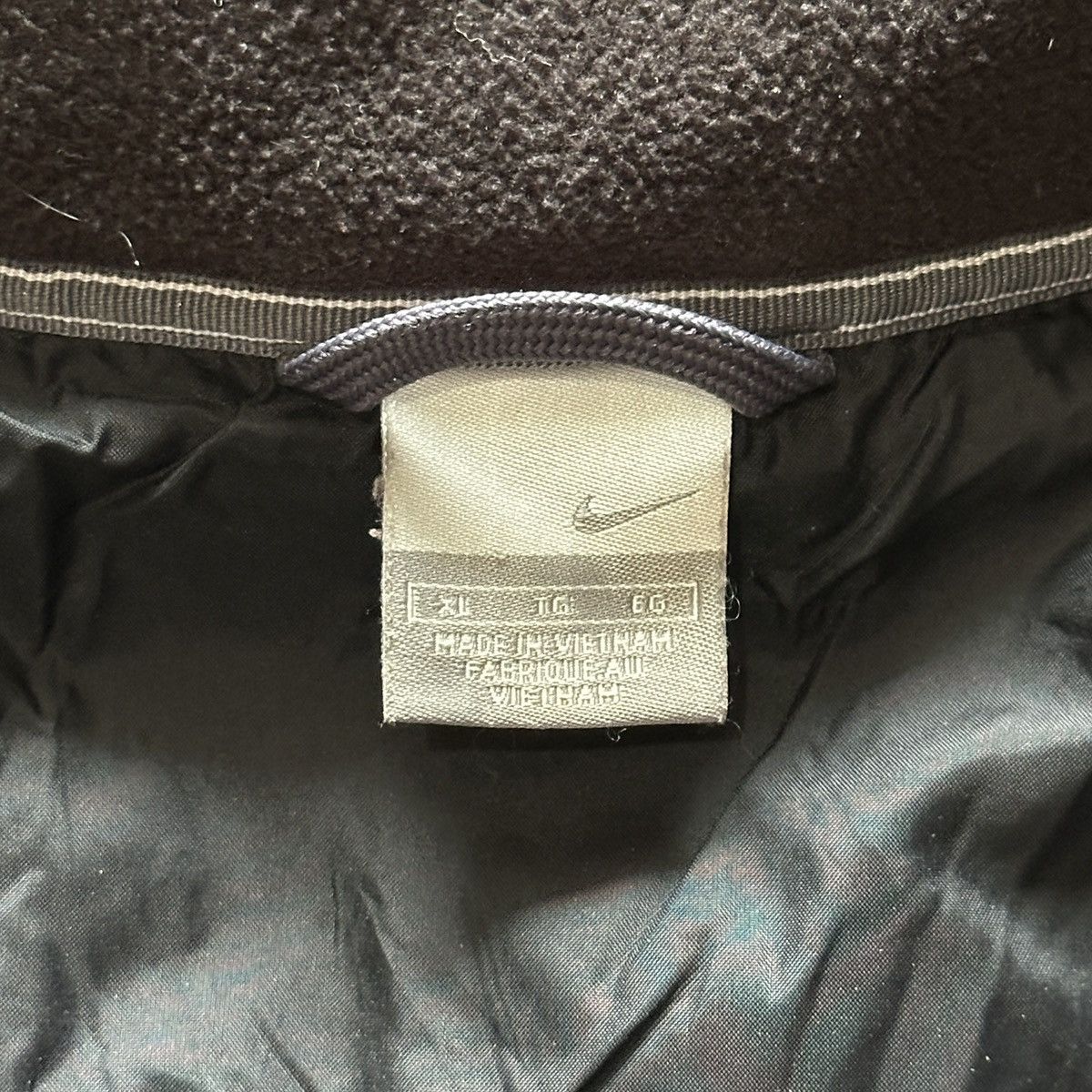 Nike vintage y2k nike black puffer jacket Size US XL / EU 56 / 4 - 6 Thumbnail