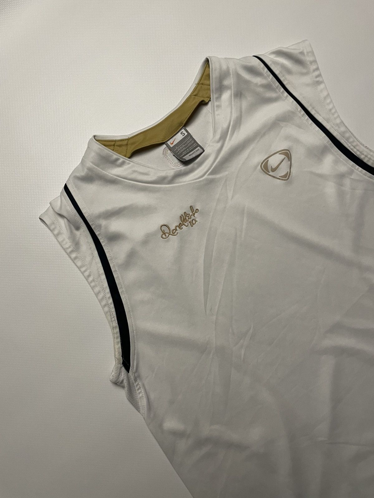 Nike 2007-08 Nike Ronaldinho 'R10' Training Vest - 10/10 -S Size US S / EU 44-46 / 1 - 2 Thumbnail