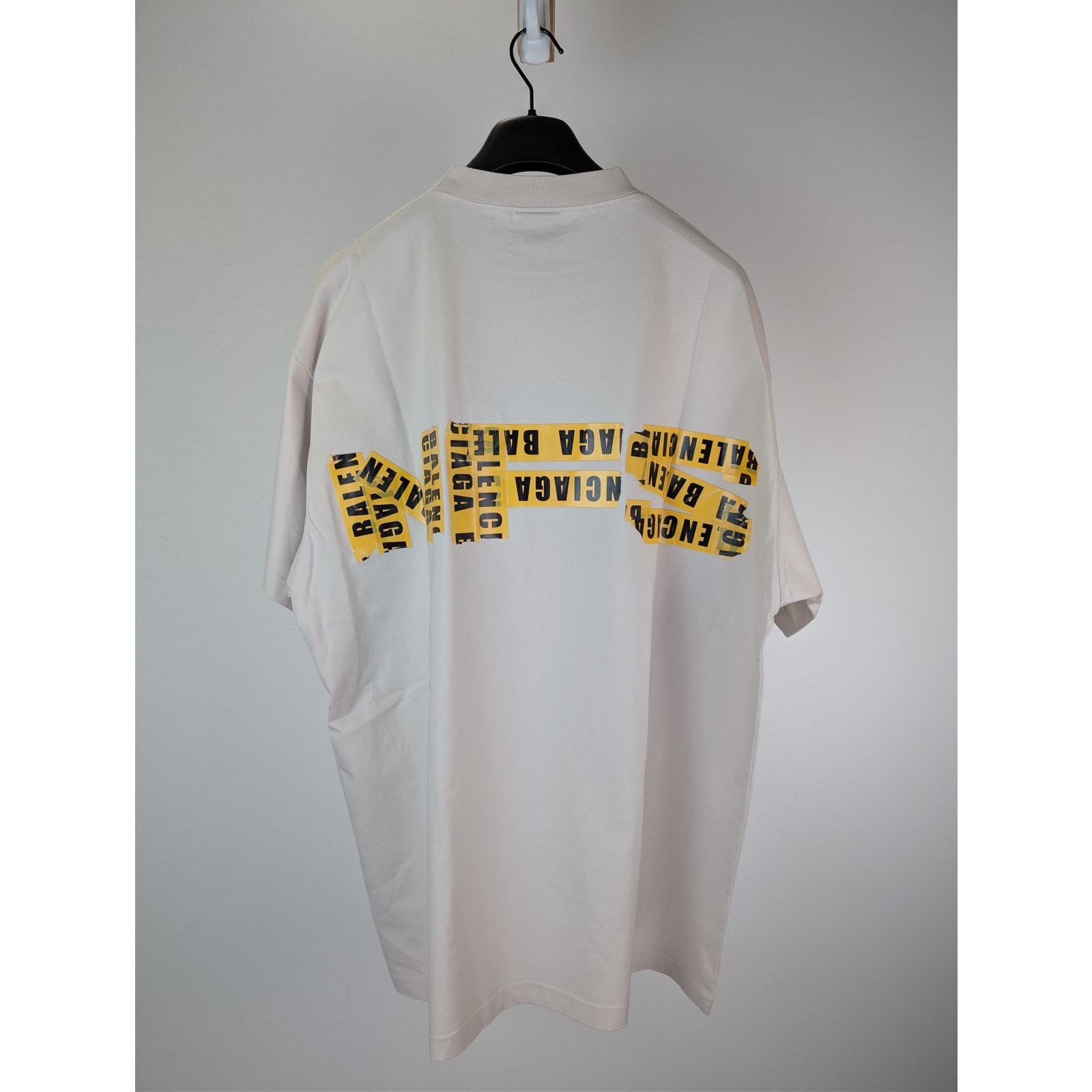 Balenciaga o1rshd1 Need For Speed T-Shirt in Ivory Size US XL / EU 56 / 4 - 8 Thumbnail