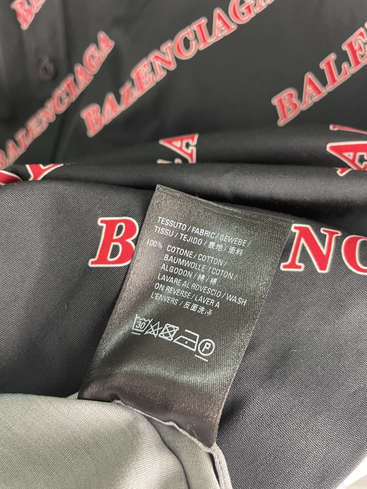 Balenciaga Balenciaga Overprint Shirt Size US M / EU 48-50 / 2 - 5 Thumbnail