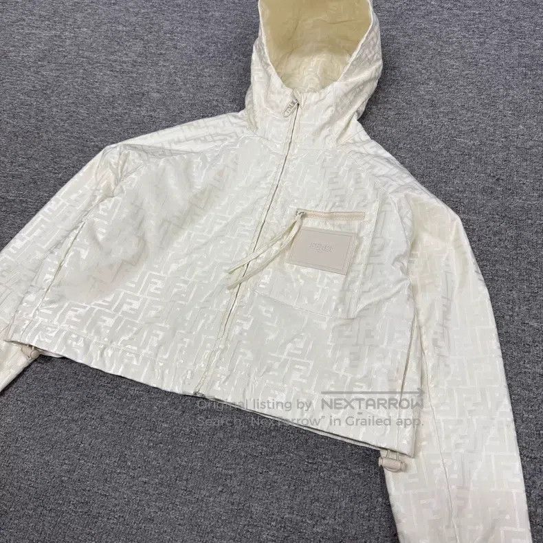 Fendi Fendi Vintage full print beige short hooded windbreaker, j Size XS / US 0-2 / IT 36-38 - 3 Thumbnail