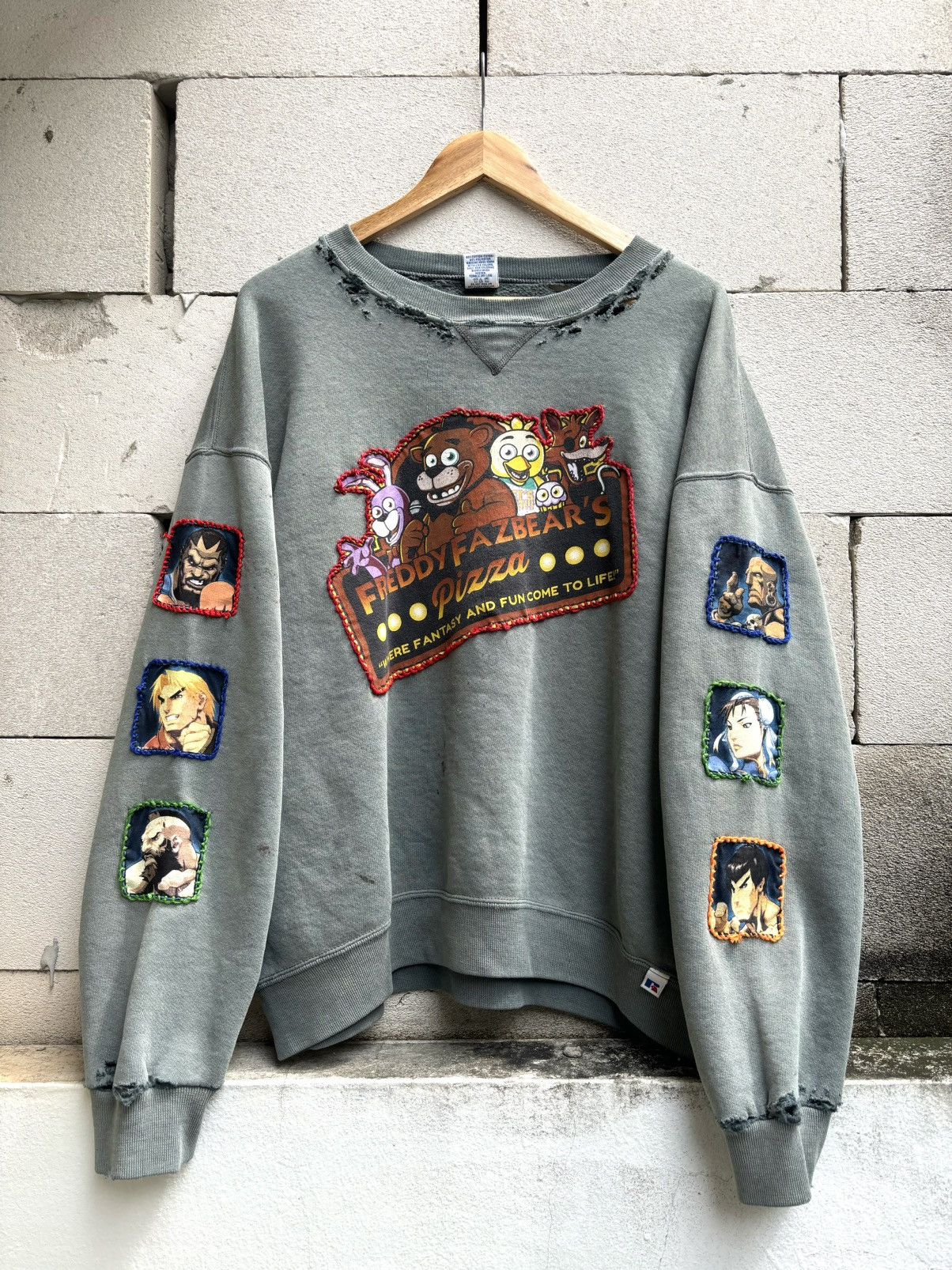 Vintage 1 of 1 Custom Freddy X Street Fighter Thrashed Sweatshirt Size US L / EU 52-54 / 3 - 1 Thumbnail