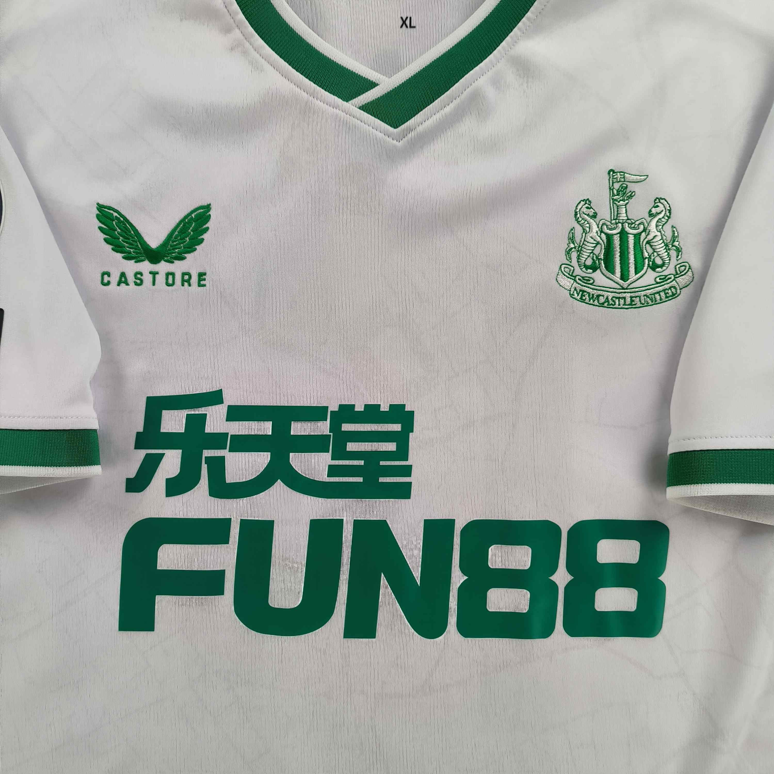 Castore Newcastle United 22-23 Castore third Isak football jersey XL Size US XL / EU 56 / 4 - 3 Thumbnail