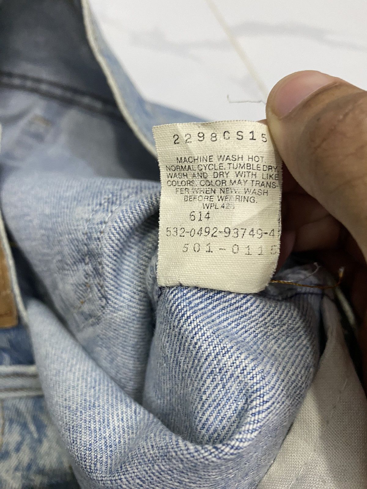 Levi's Vintage Clothing 🔥VINTAGE LEVIS 501 DISTRESSED DENIM MADE IN USA JEANS Size US 34 / EU 50 - 8 Thumbnail