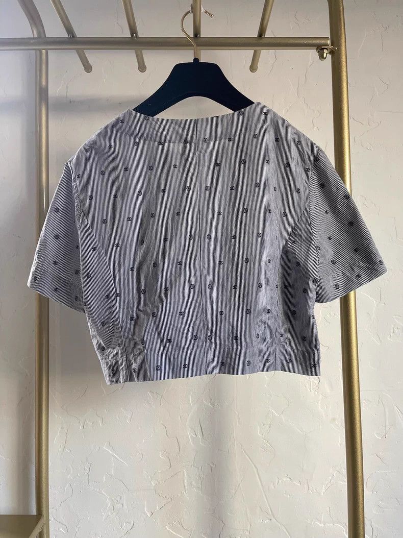 Chanel Chanel 24p small grey shirt Size XS / US 0-2 / IT 36-38 - 2 Thumbnail