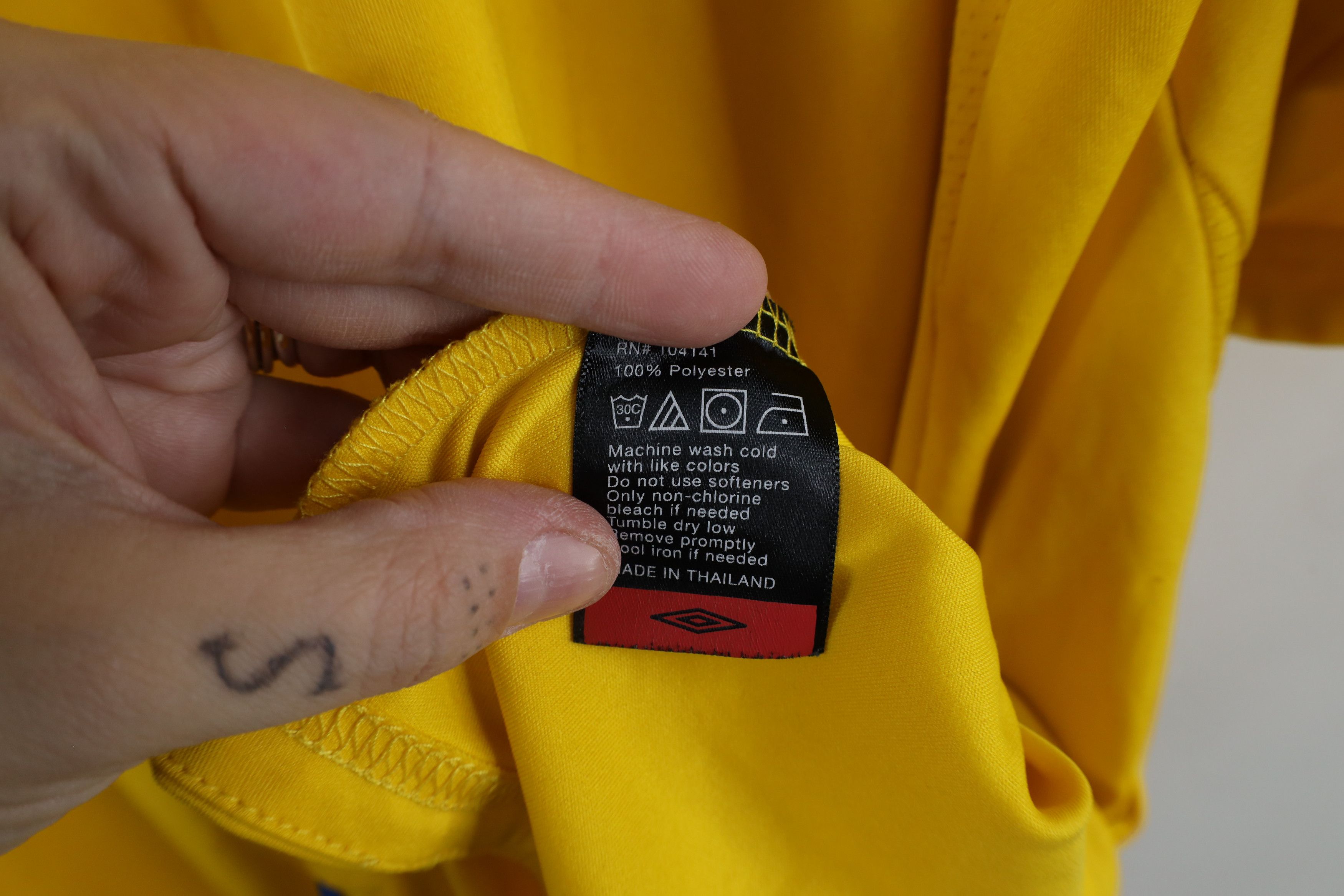 Umbro × Vintage Vintage Umbro World Cup Brasil Soccer Football Jersey Yellow Size US XL / EU 56 / 4 - 11 Thumbnail
