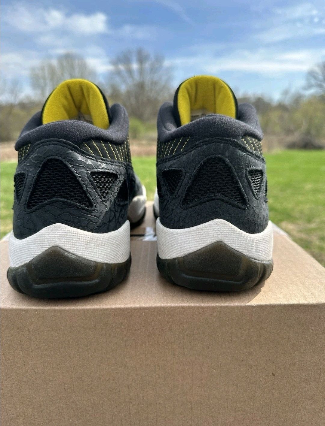 Jordan Brand Nike Air Jordan Retro 11 Low IE Zest 306008002 Size 12 Men Size US 12 / EU 45 - 5 Thumbnail