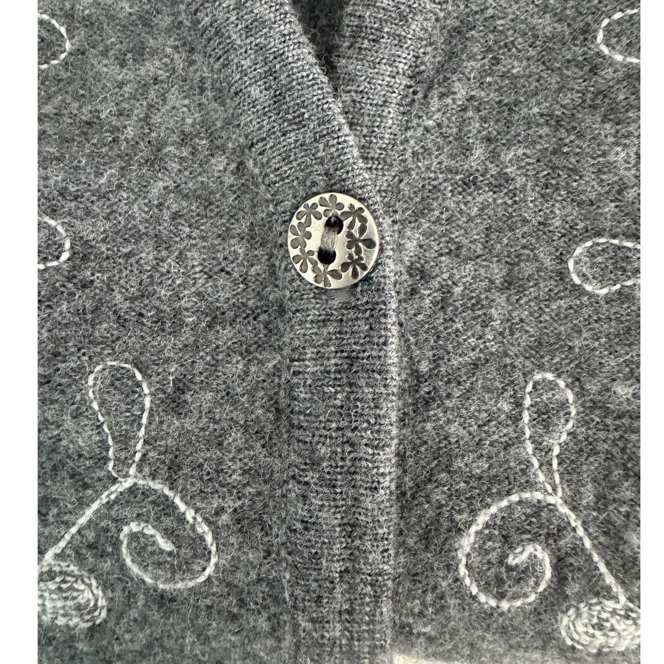 Vintage Vintage 100% wool floral embroidered sweater vest size S Size S / US 4 / IT 40 - 4 Thumbnail