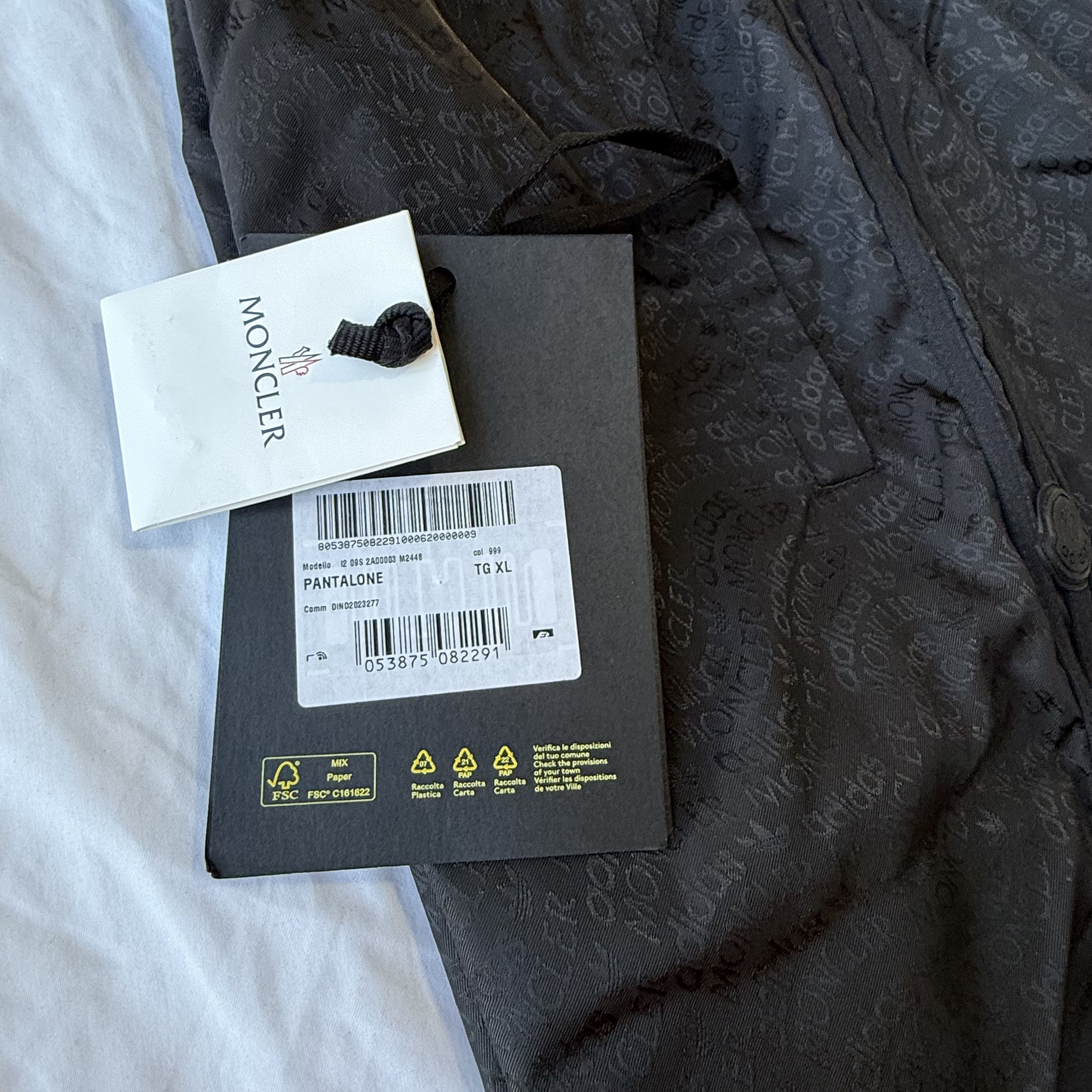 Adidas × Moncler Moncler x adidas Originals Reversible Sweatpants Size US 40 / EU 56 - 2 Thumbnail