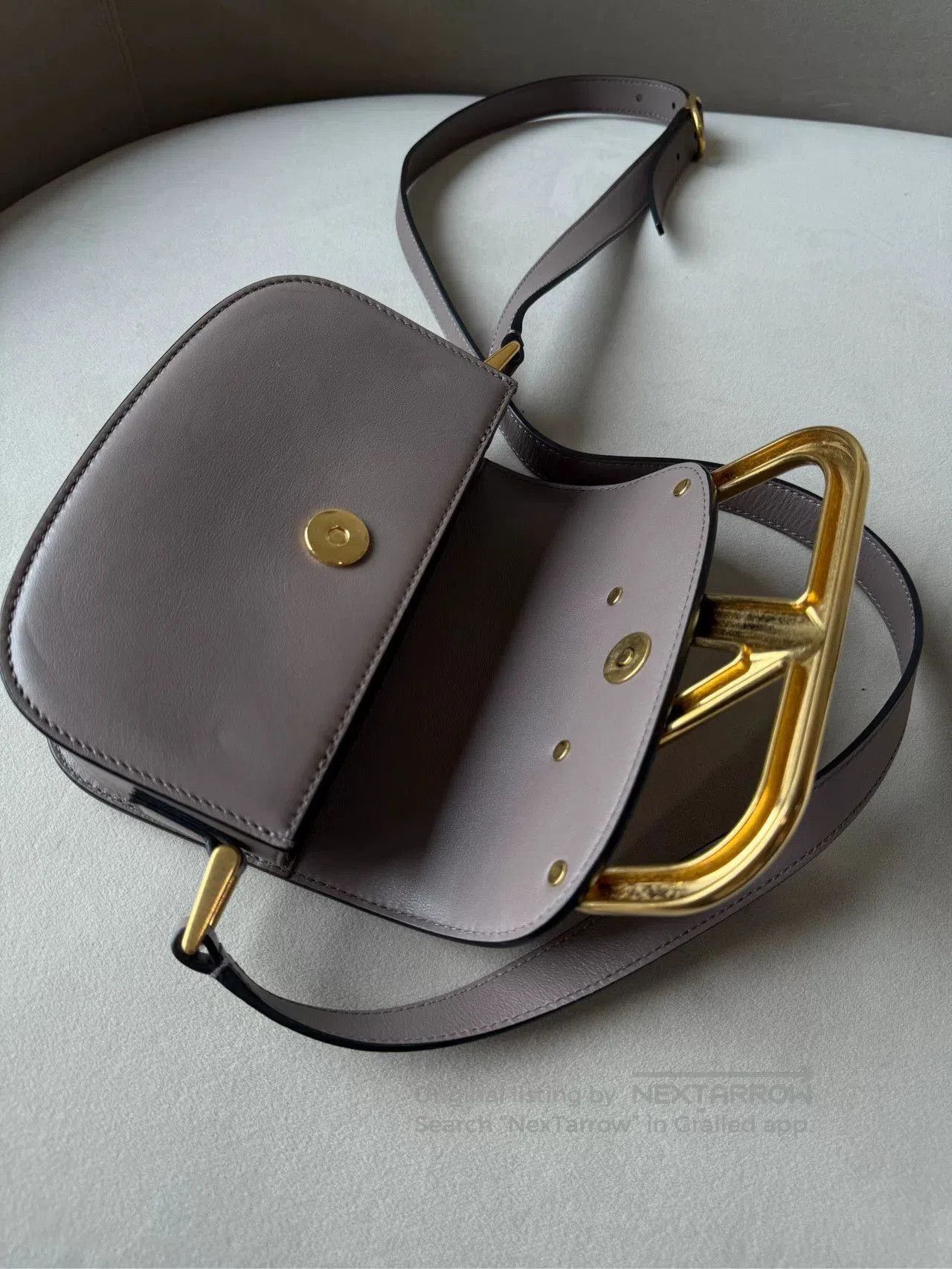 Valentino Valentino Gray Gold Buckle Crossbody. Size ONE SIZE - 8 Thumbnail