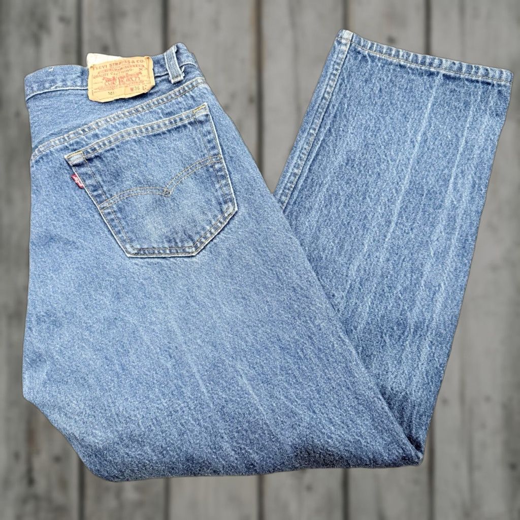 Levi's VINTAGE Levi's 501 Jeans Mens Button-Fly 501-0000 Dark Wash Blue 1995 33x28 Regular Straight 5-Pocket USA Made Size US 36 / EU 52 - 1 Thumbnail
