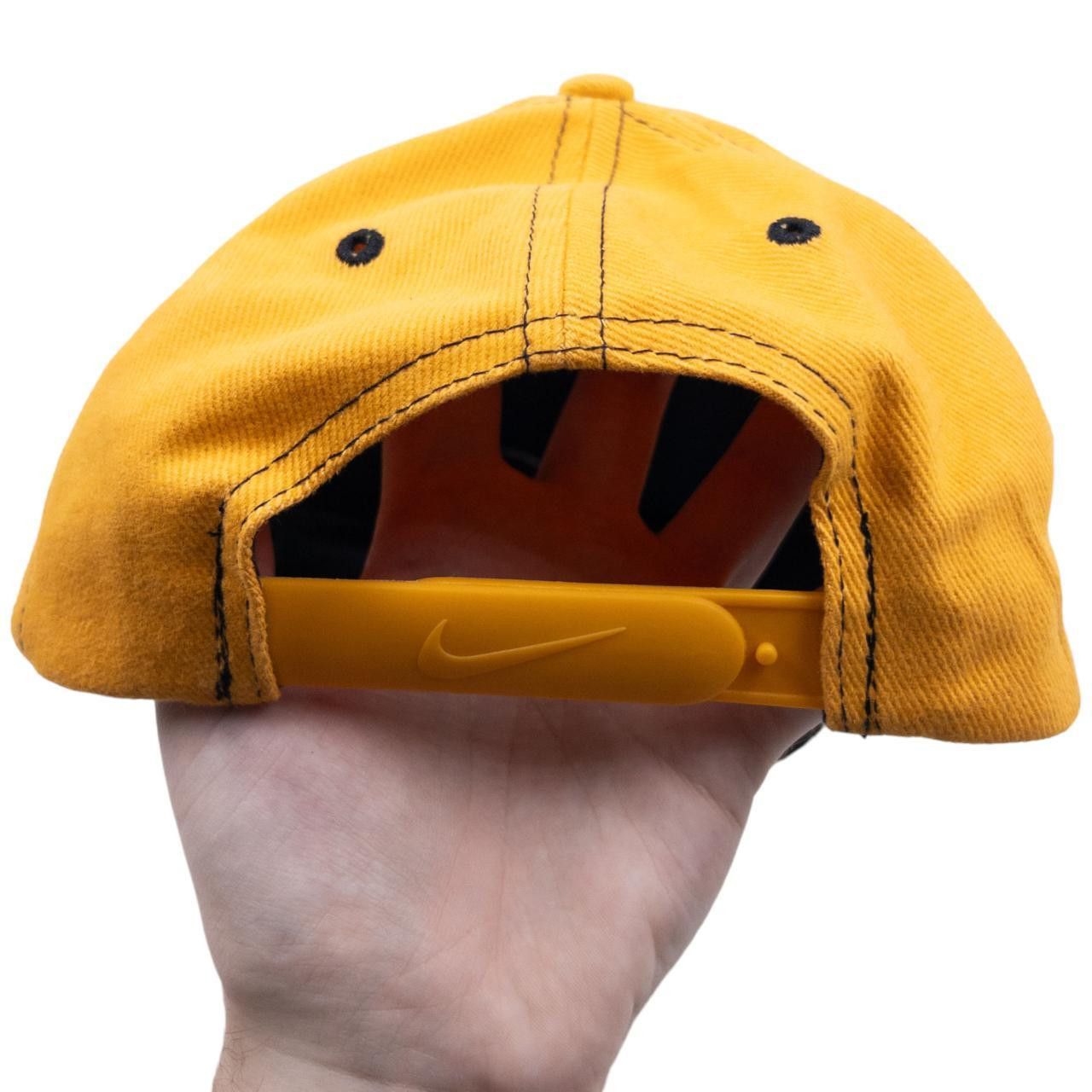 Nike Vintage Nike Swoosh Adjustable Contrast Hat Size ONE SIZE - 3 Thumbnail