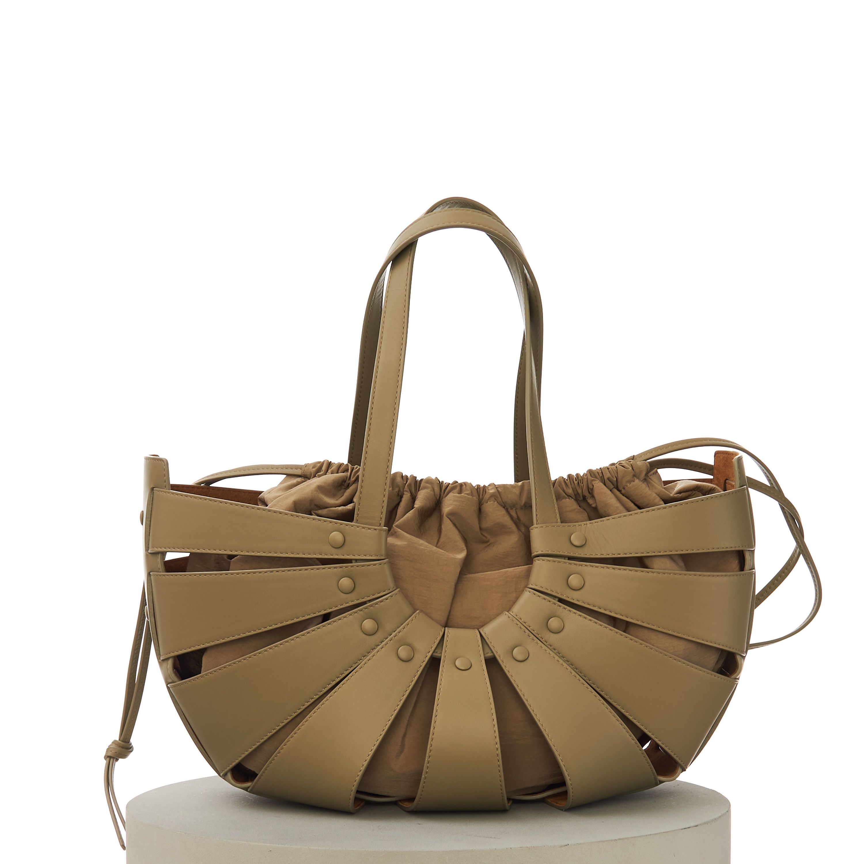 Bottega Veneta SHELL Medium Tote Bag In Taupe Cut-out Leather Size ONE SIZE - 1 Thumbnail
