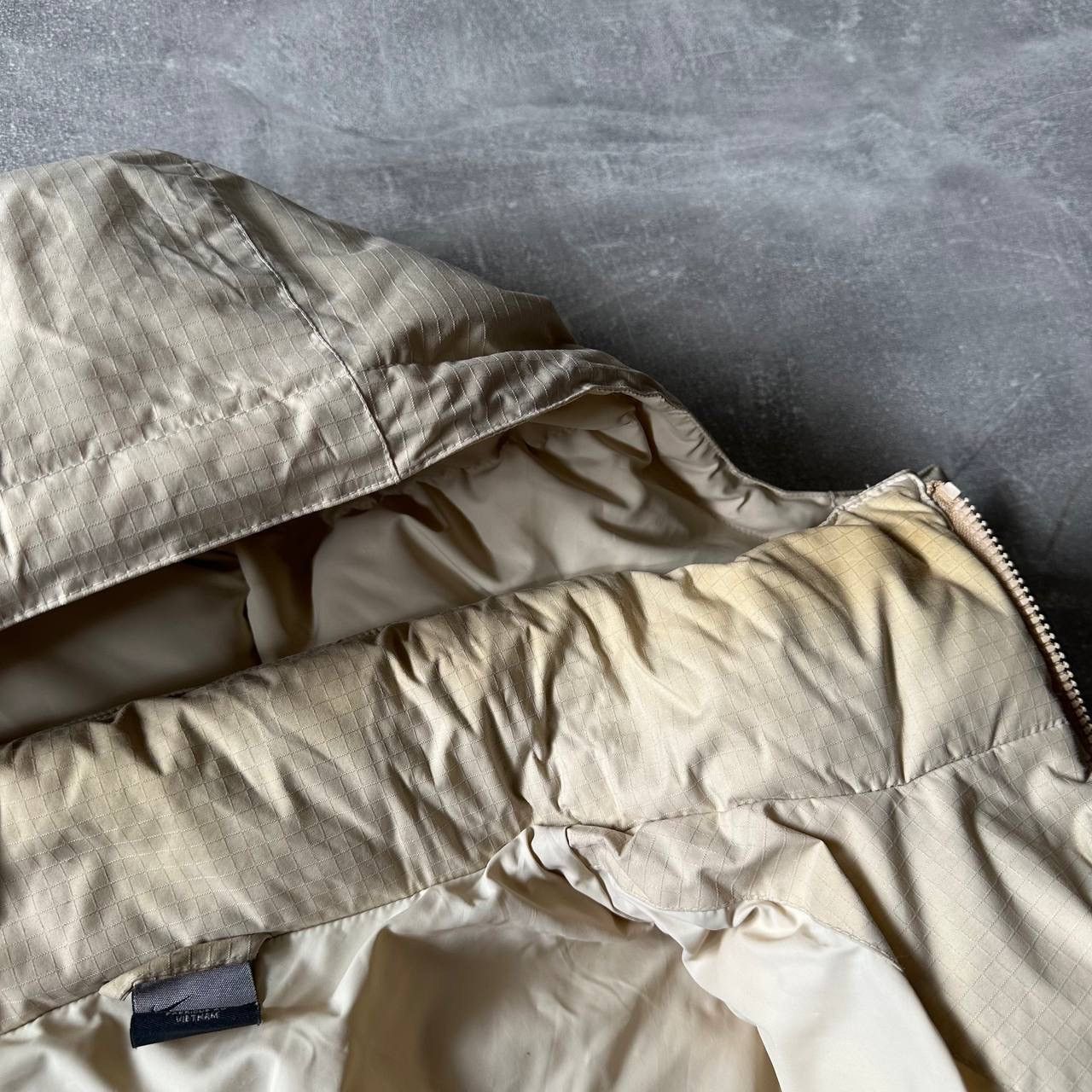 Nike × Vintage Nike Vintage beige USA y2k Down Puffer Jacket bomber coat Size US L / EU 52-54 / 3 - 9 Thumbnail