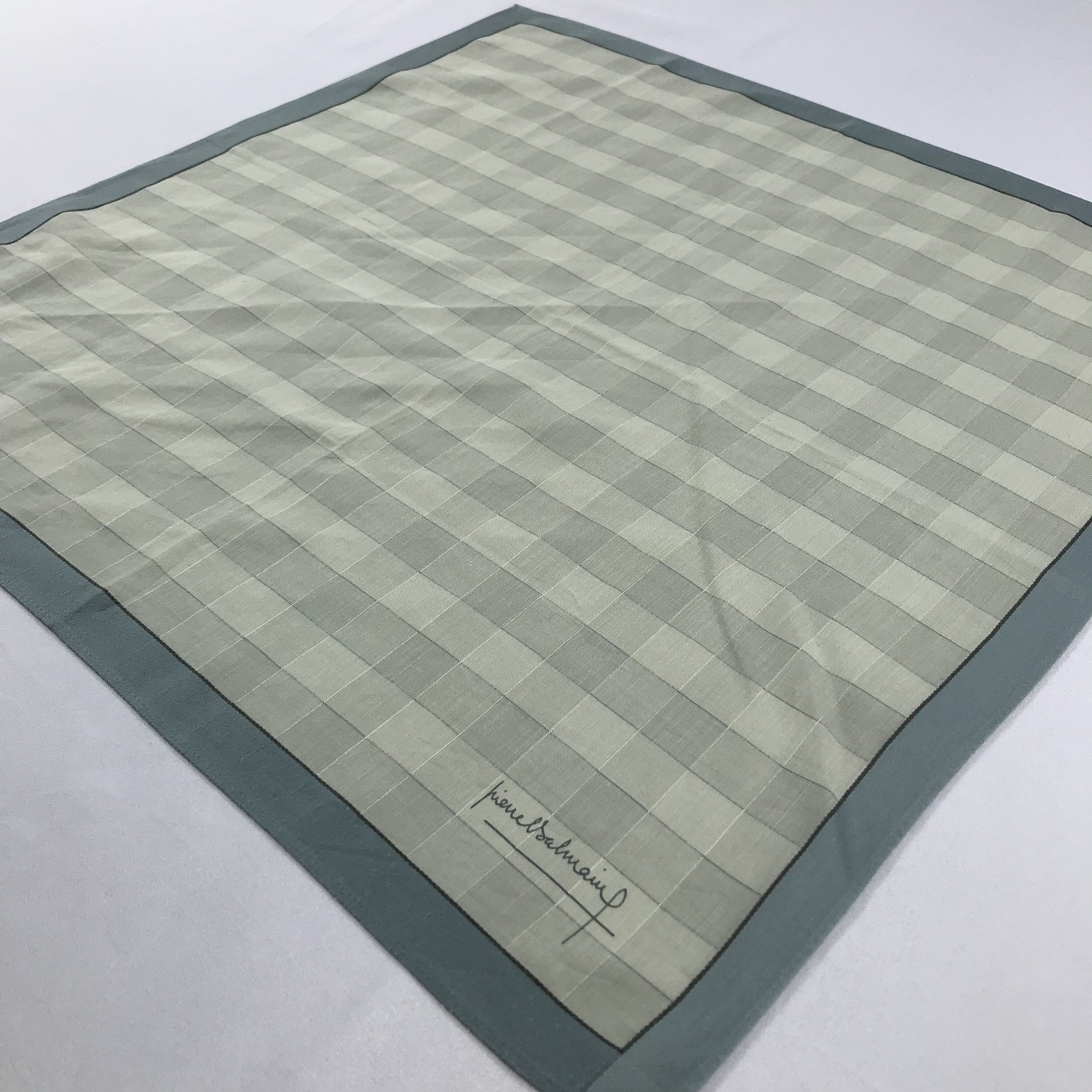Pierre Balmain × Vintage Pierre Balmain Bandana / Handkerchief / Neckerchief - S1979 Size ONE SIZE - 2 Thumbnail