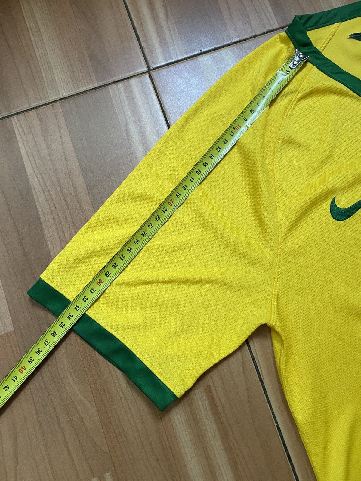 Nike Nike BRASIL 2014 2015 HOME FOOTBALL SHIRT SOCCER JERSEY Size US S / EU 44-46 / 1 - 14 Thumbnail